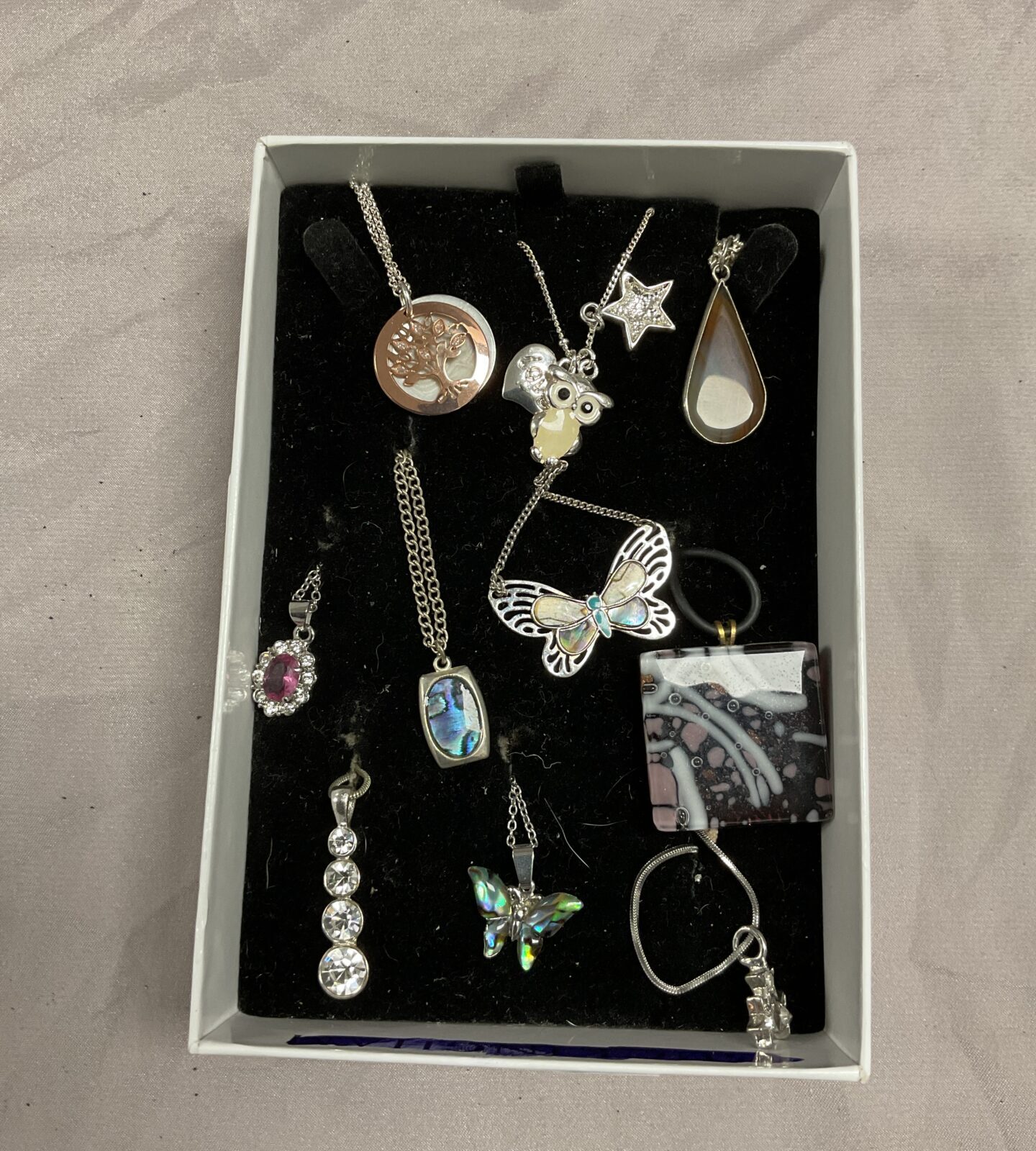 Ten Pendant necklaces