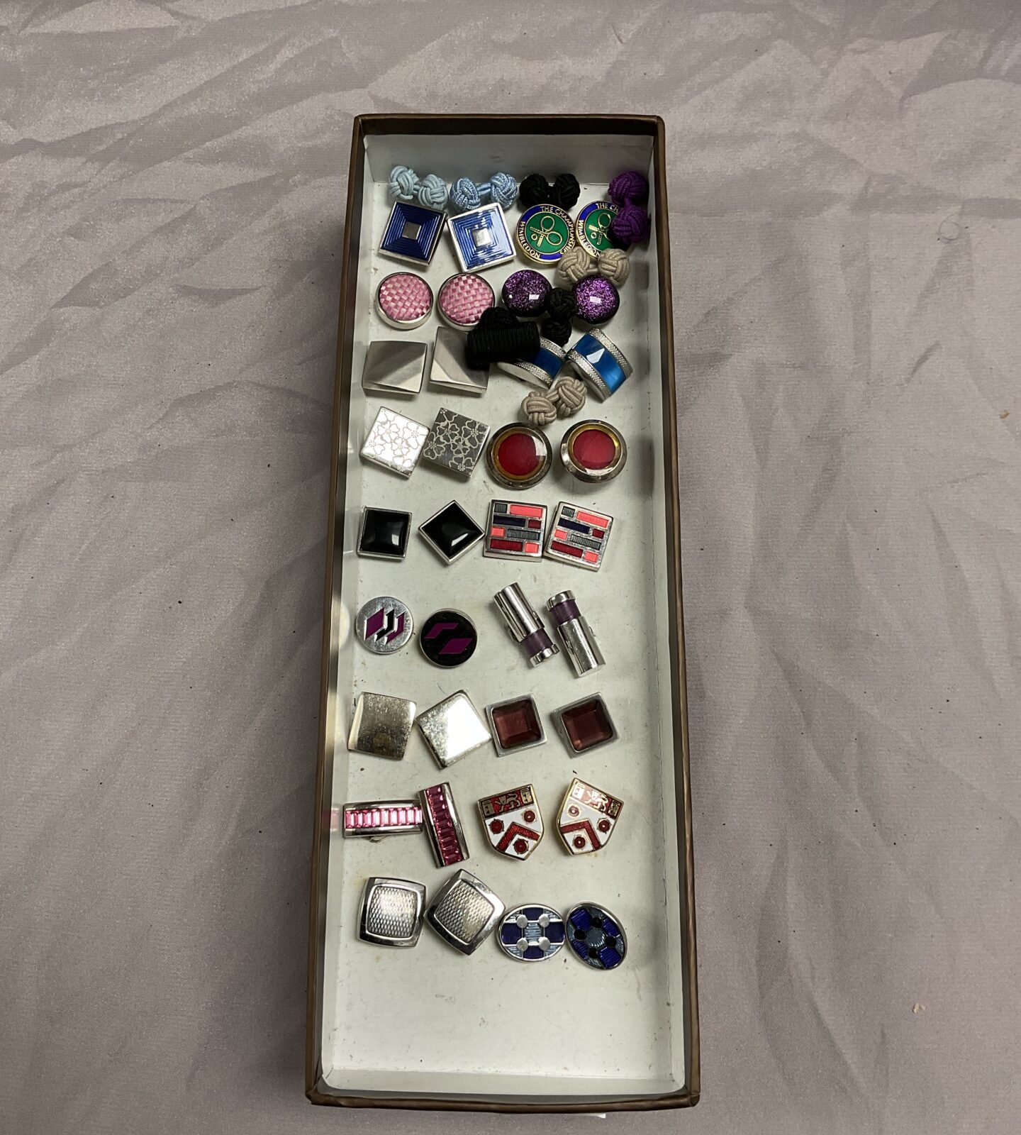 18 Pairs of cufflinks