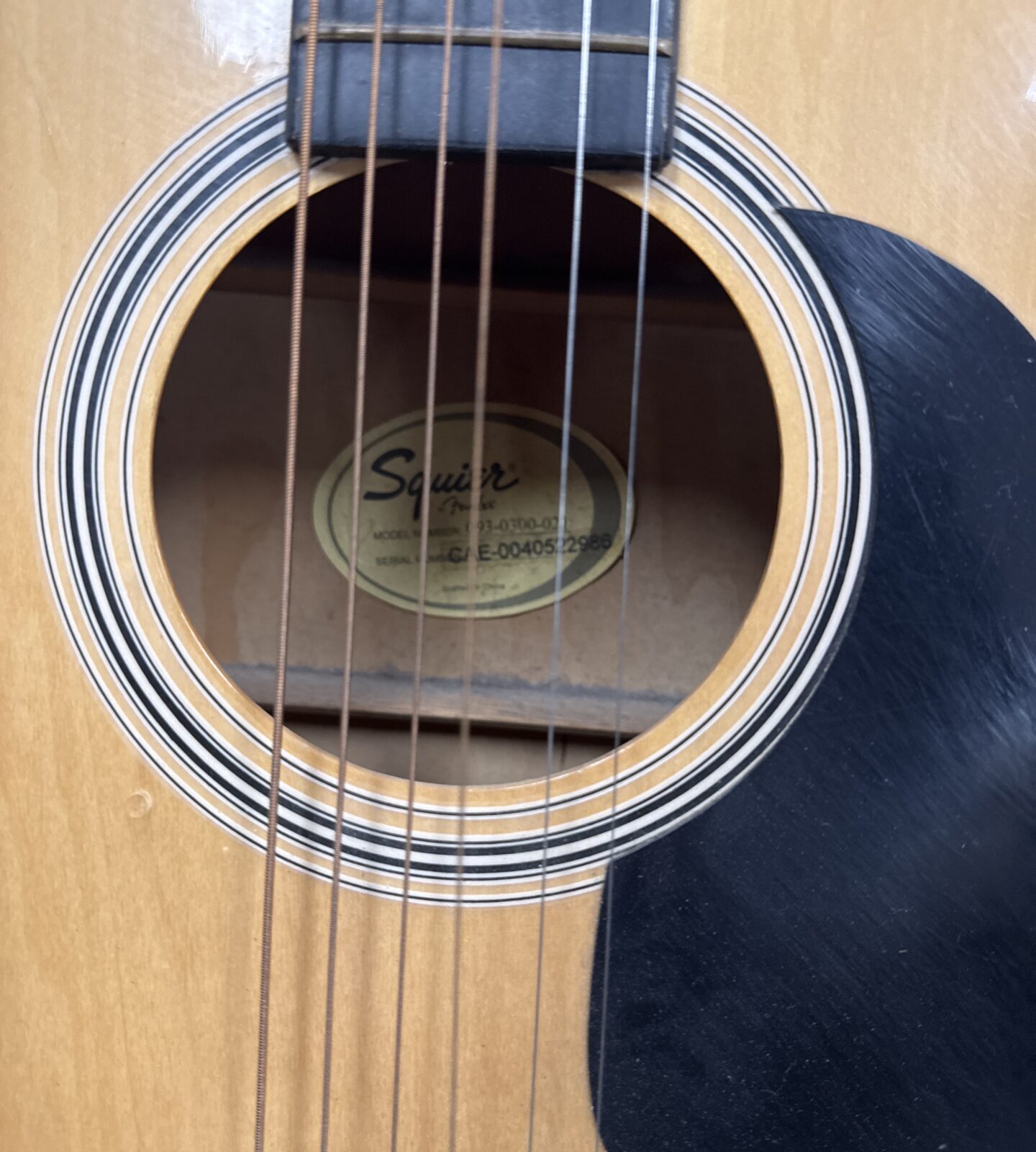 Squier by fender acoustic guitar - needs restringing - Image 2