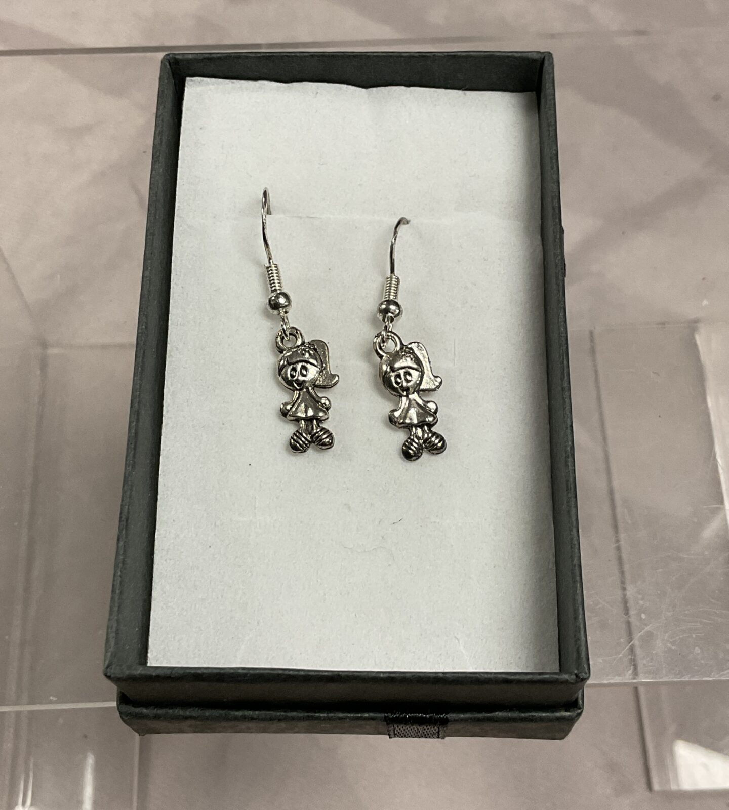 Pair of 925 silver earrings