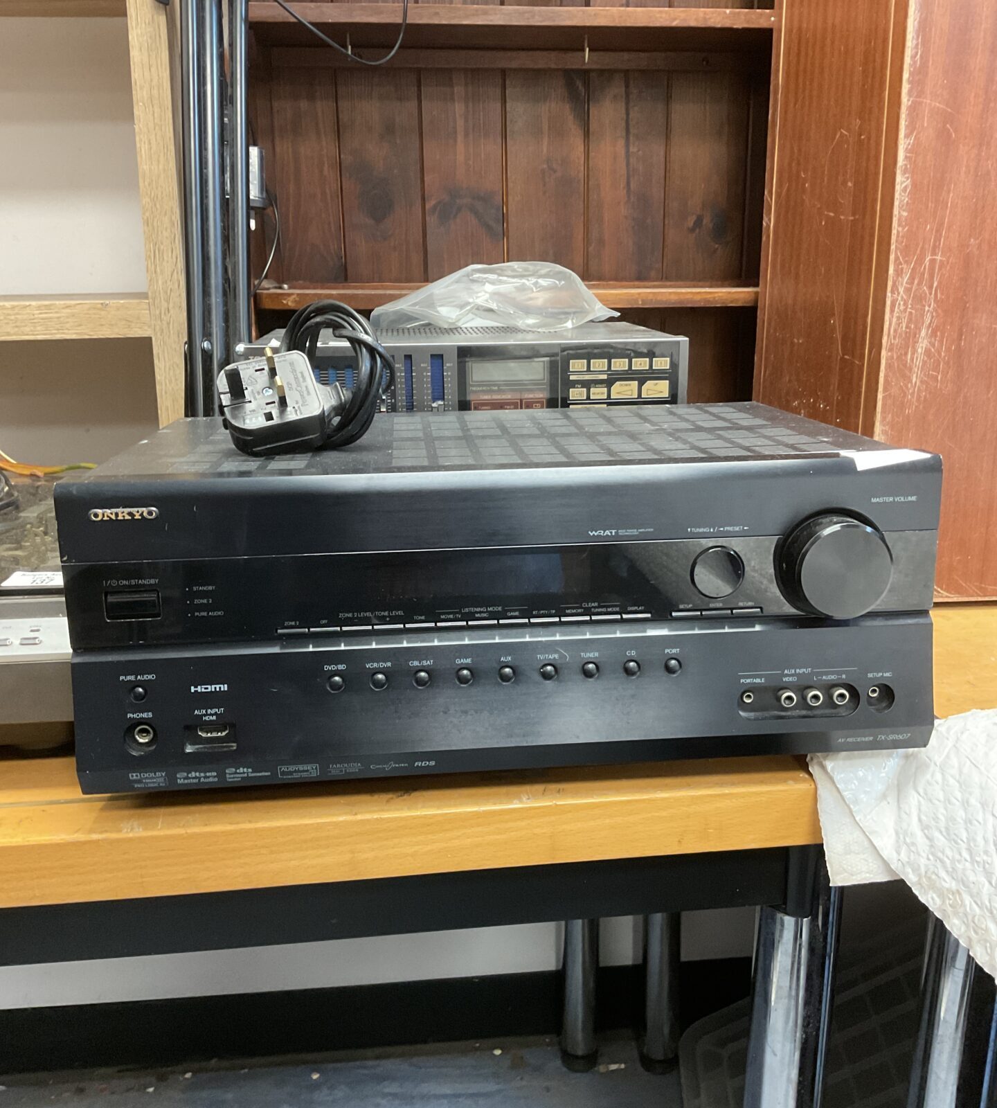 Onkyo tx-sr607 av receiver