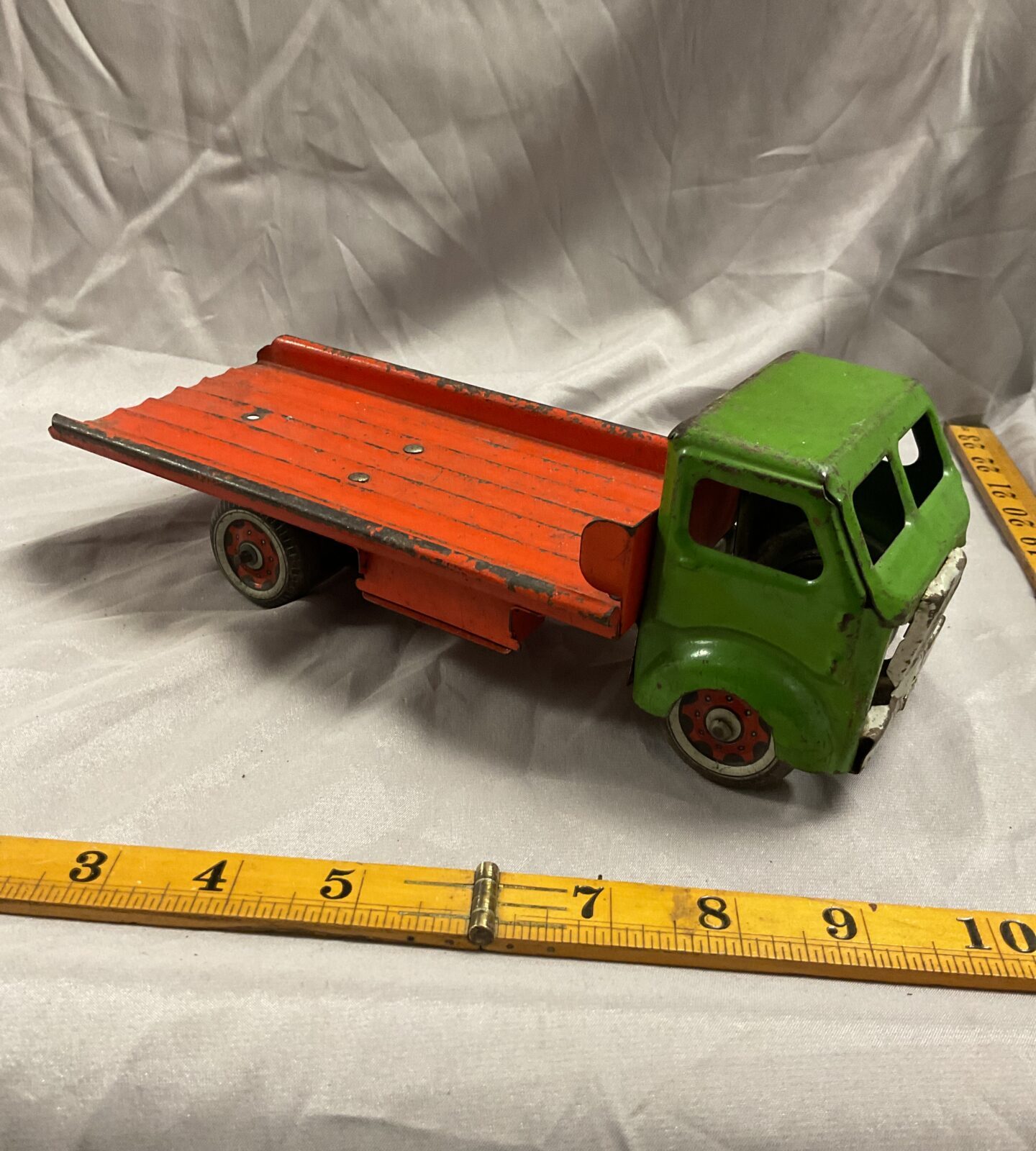 Vintage Mettoy clockwork flatbed lorry - Image 2