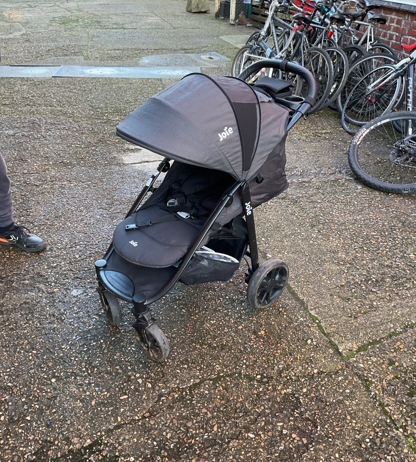 Jole pushchair with cover