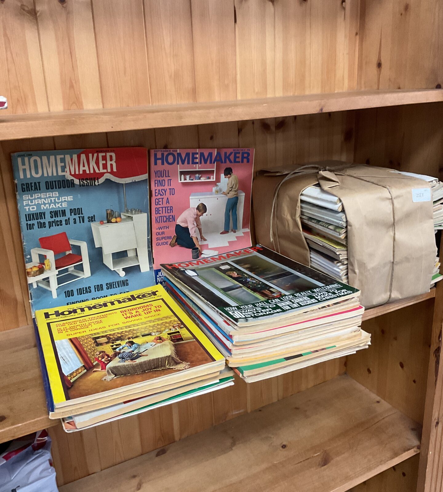 Collection of 1960s & 1970s homemaker magazines