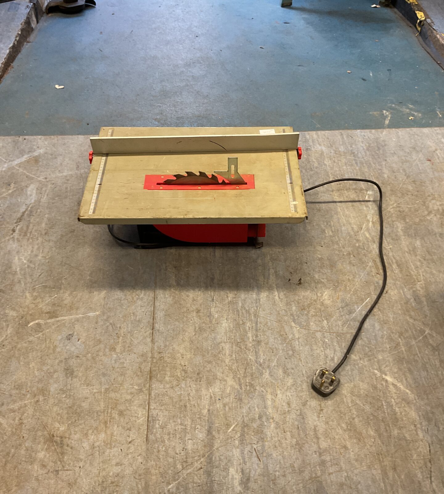 Ferm table saw tested working