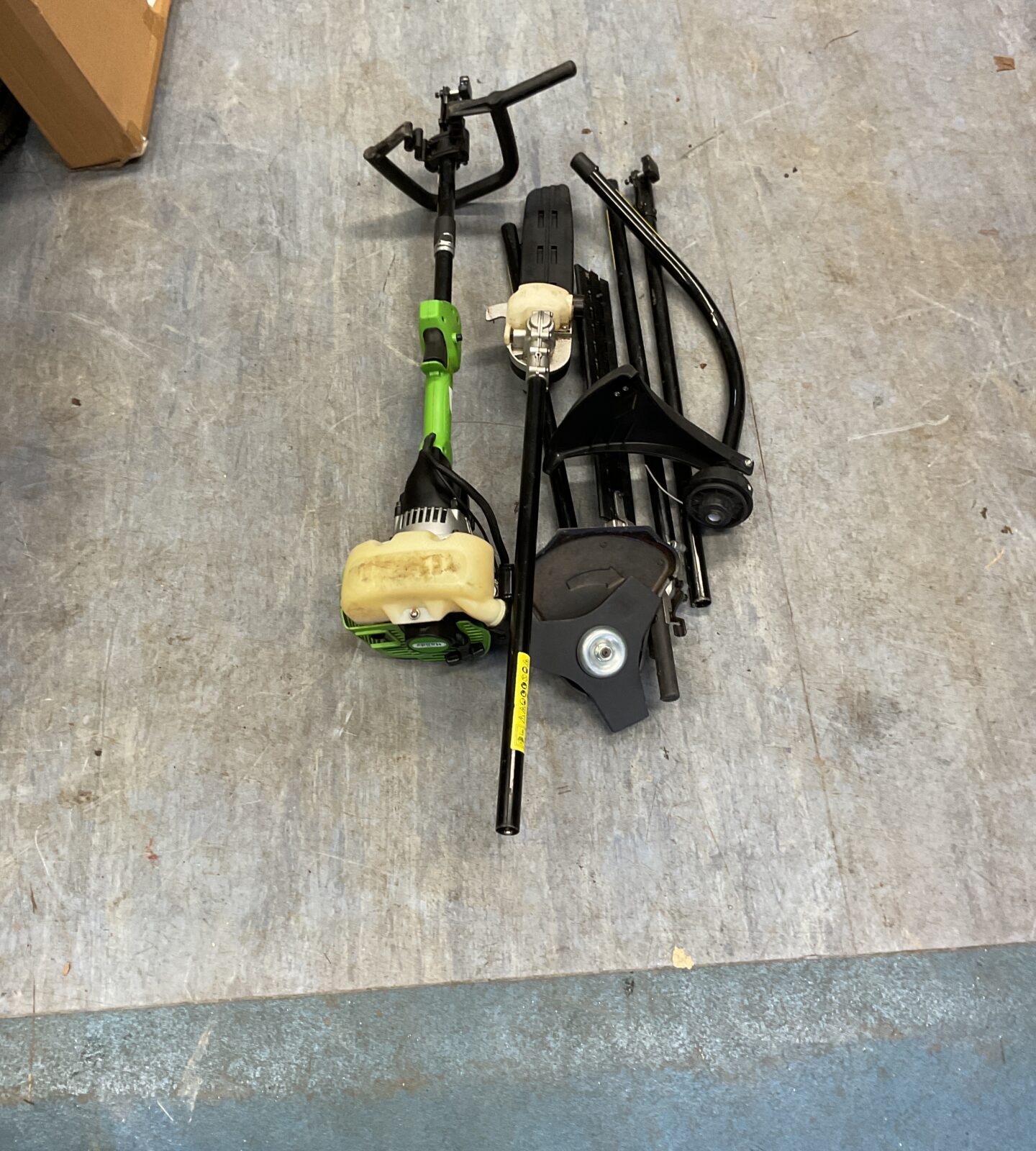 Handy petrol strimmer with attachments untested