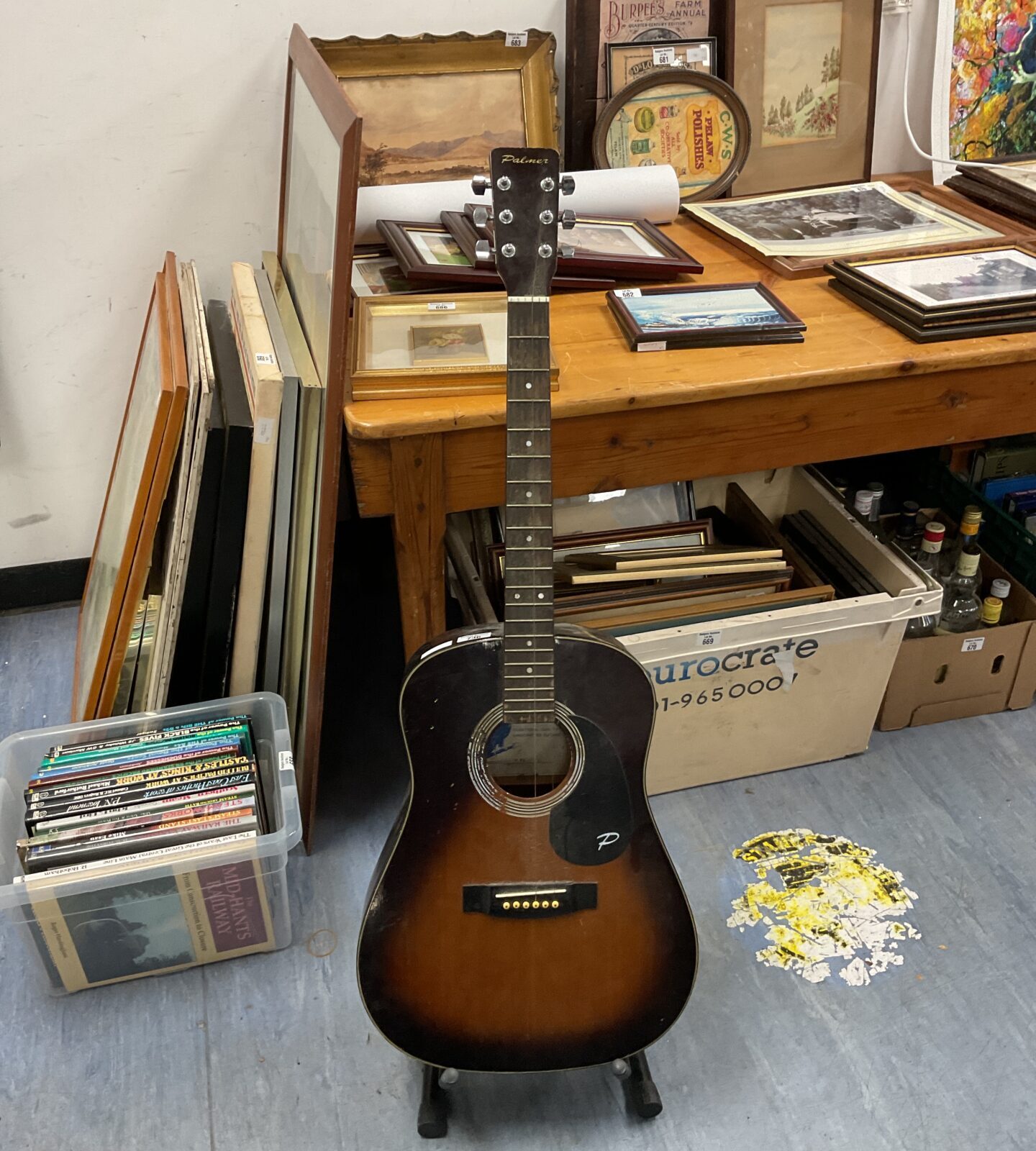 Palmer p33 acoustic guitar needs strings