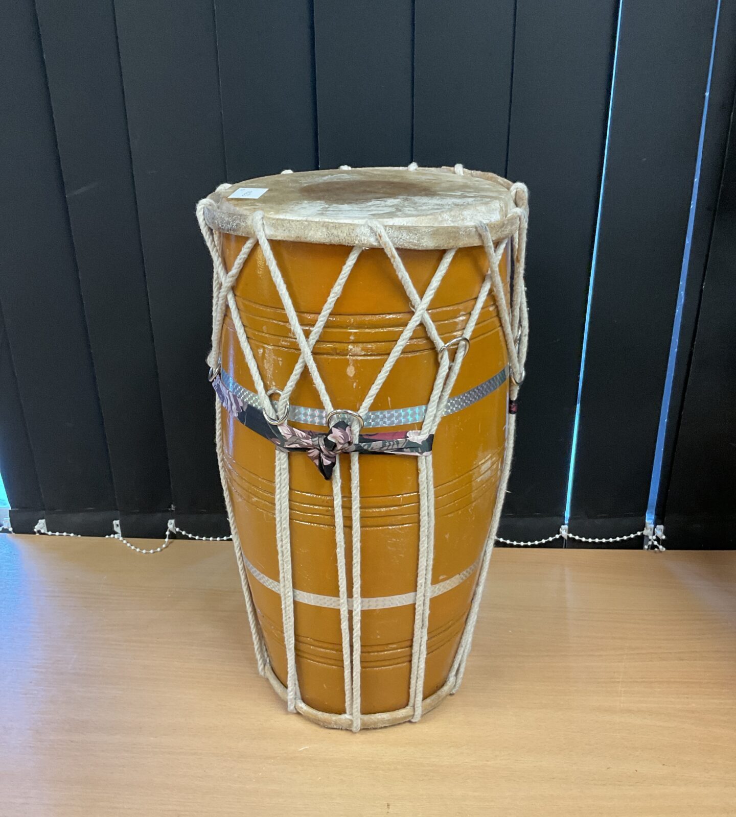 Double ended bongo drum