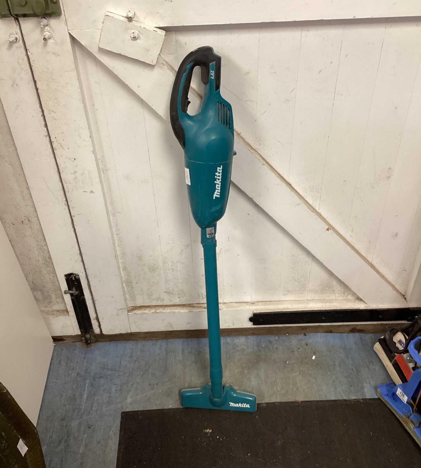 Makita vacuum cleaner no battery untested