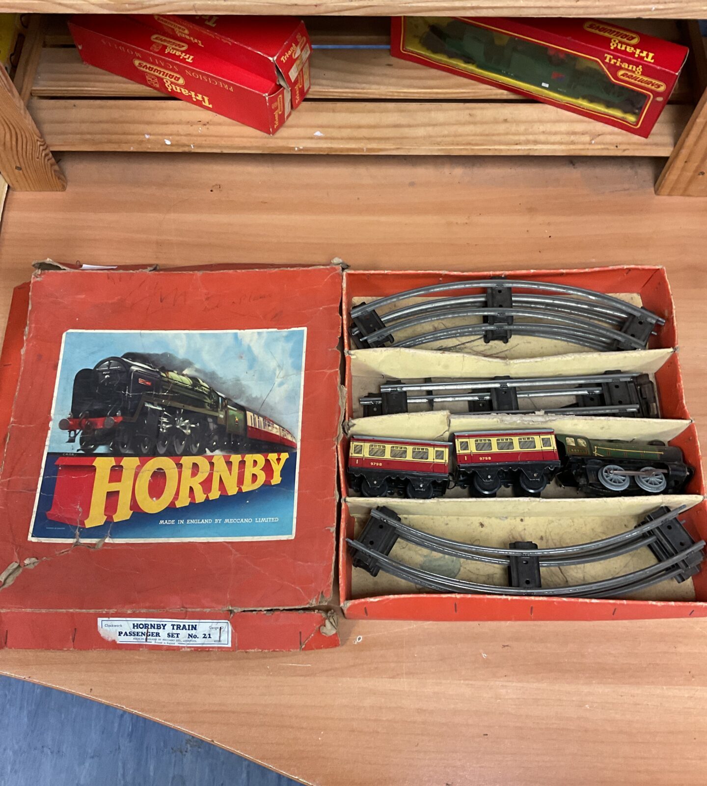 Vintage hornby train passenger set no 21