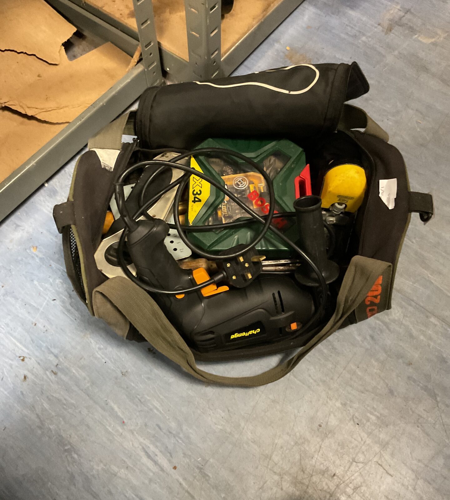 Bag of mixed toolware inc bosch and challange