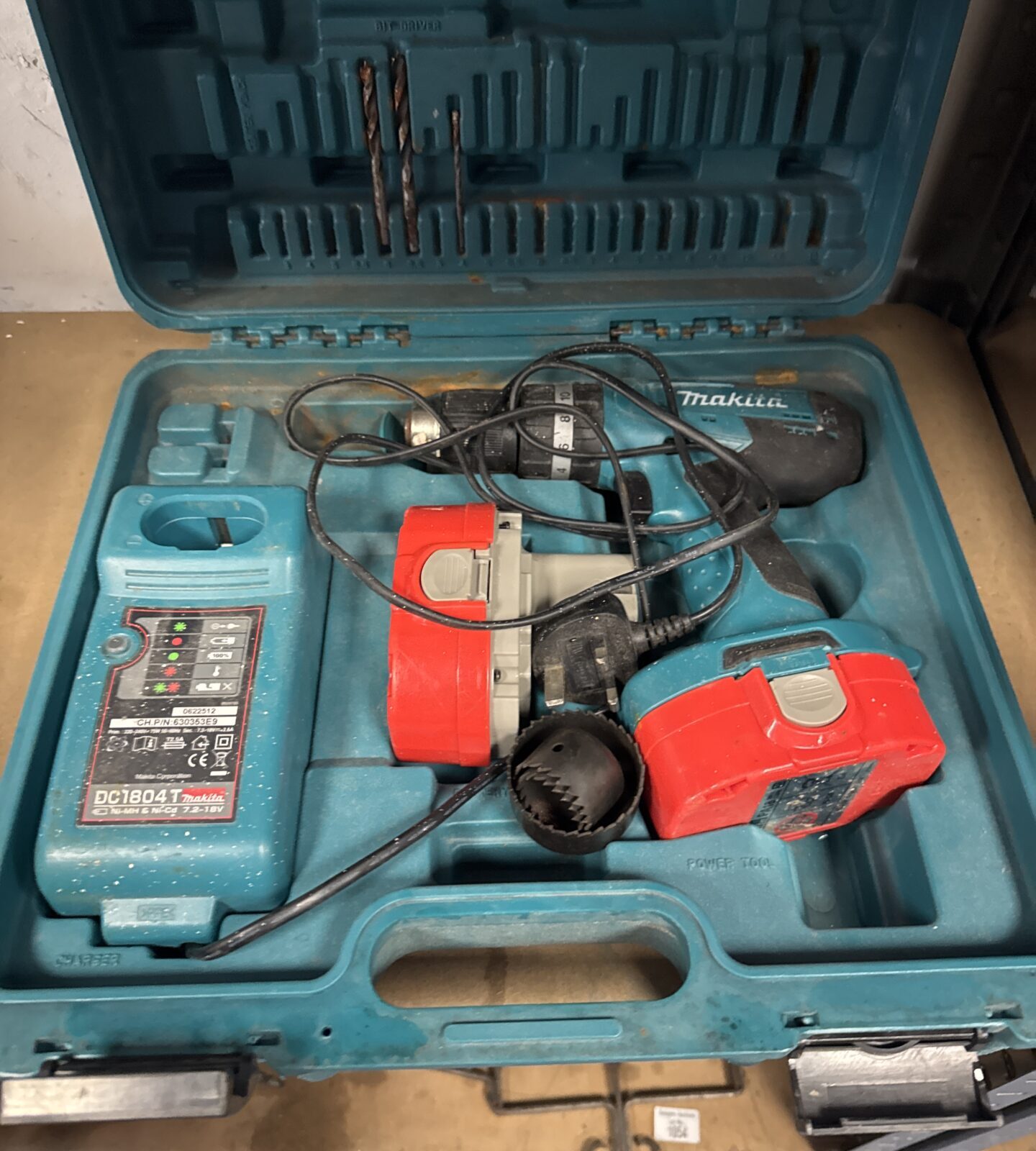 Makita cordless drill set - powered on briefly, battery died