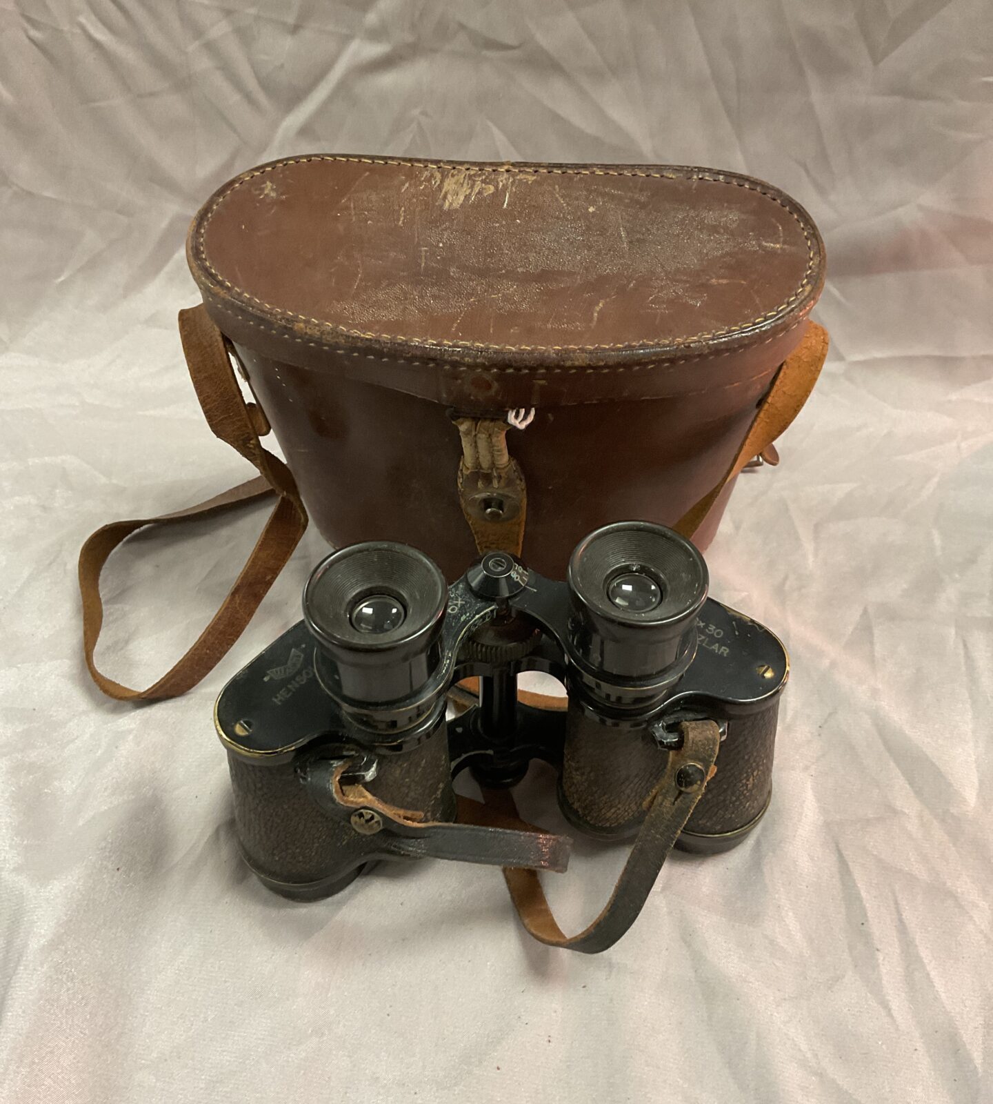 pair ww2 hensoldt 6x30 Binoculars with leather case