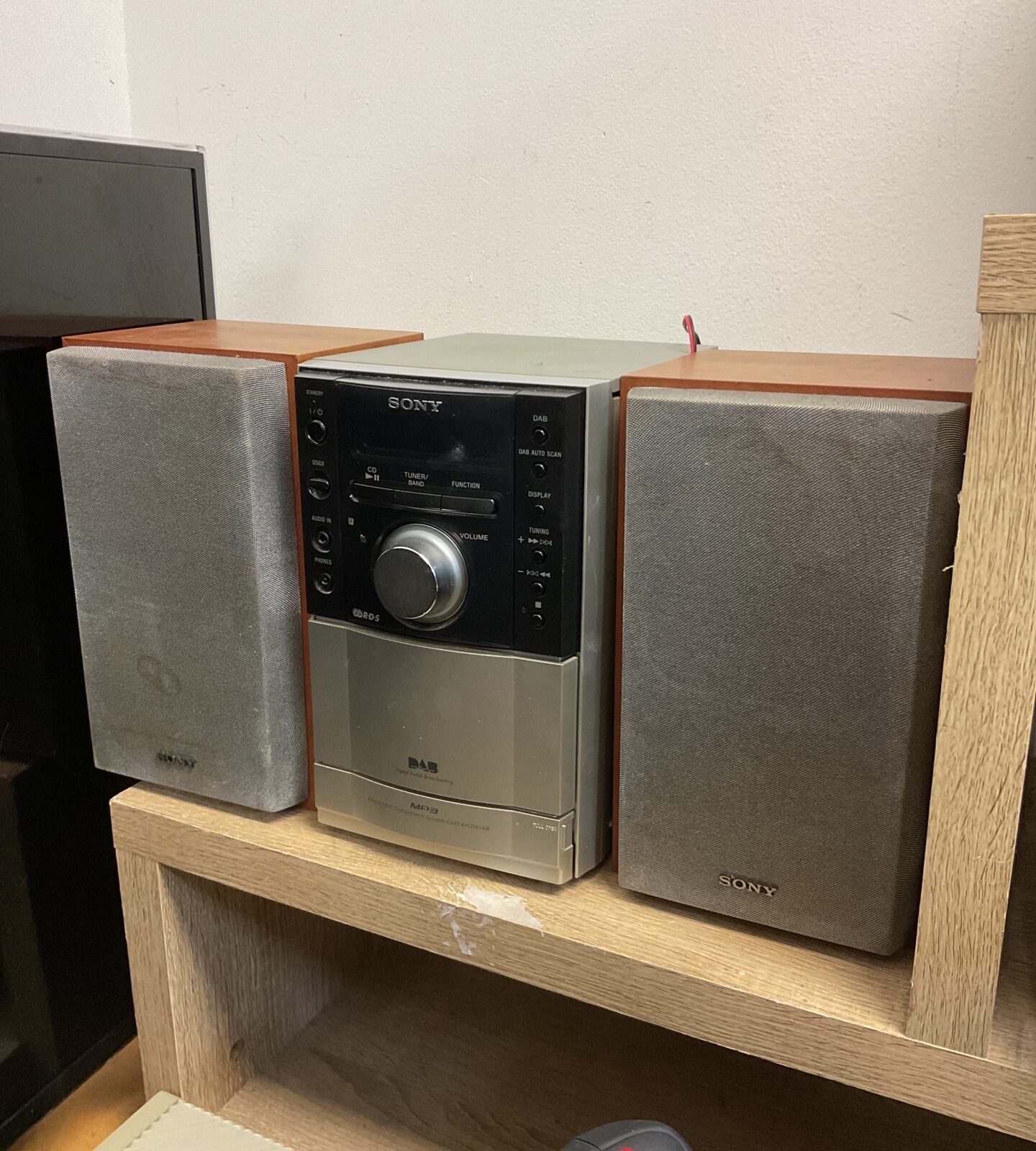 Sony cmt-eh20dab micro hifi system