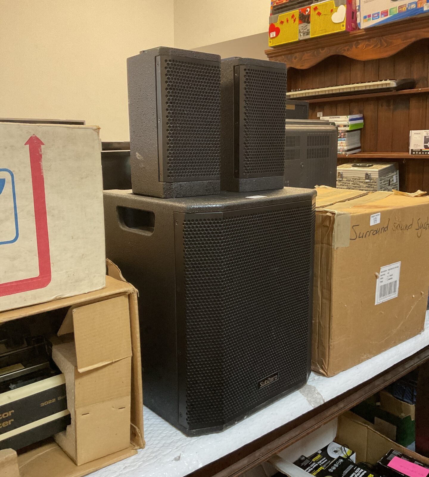 Subzero PA system with active subwoofer (no cables)