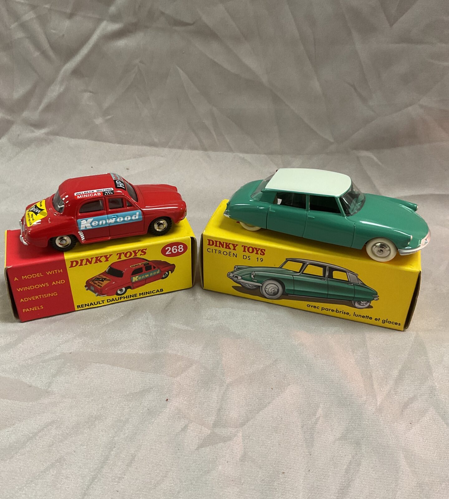 Two boxed dinky cars Citroen Ds 19 and Renault dauphineminicab