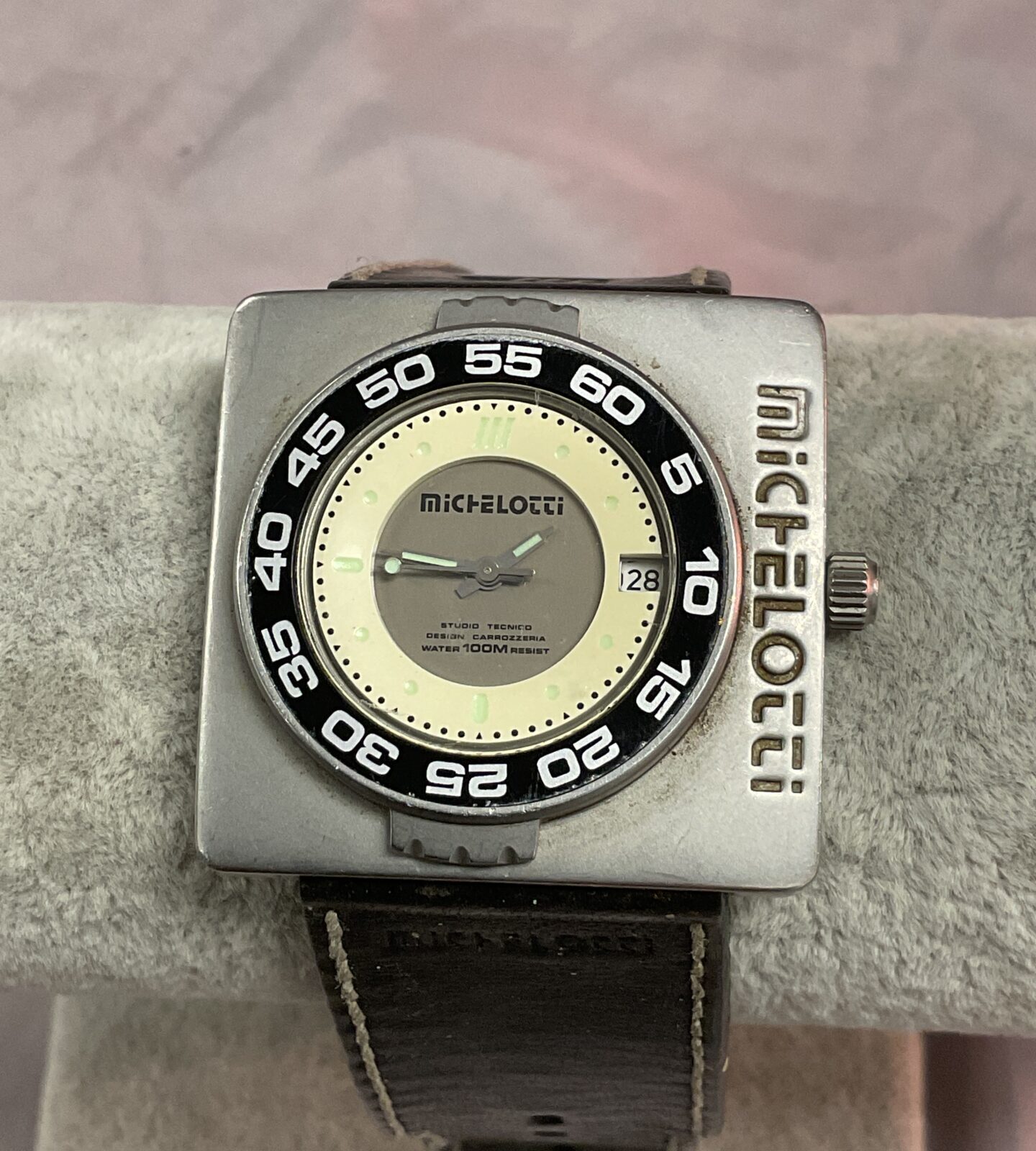 Vintage Carrozzeria Michelotti style wristwatch working