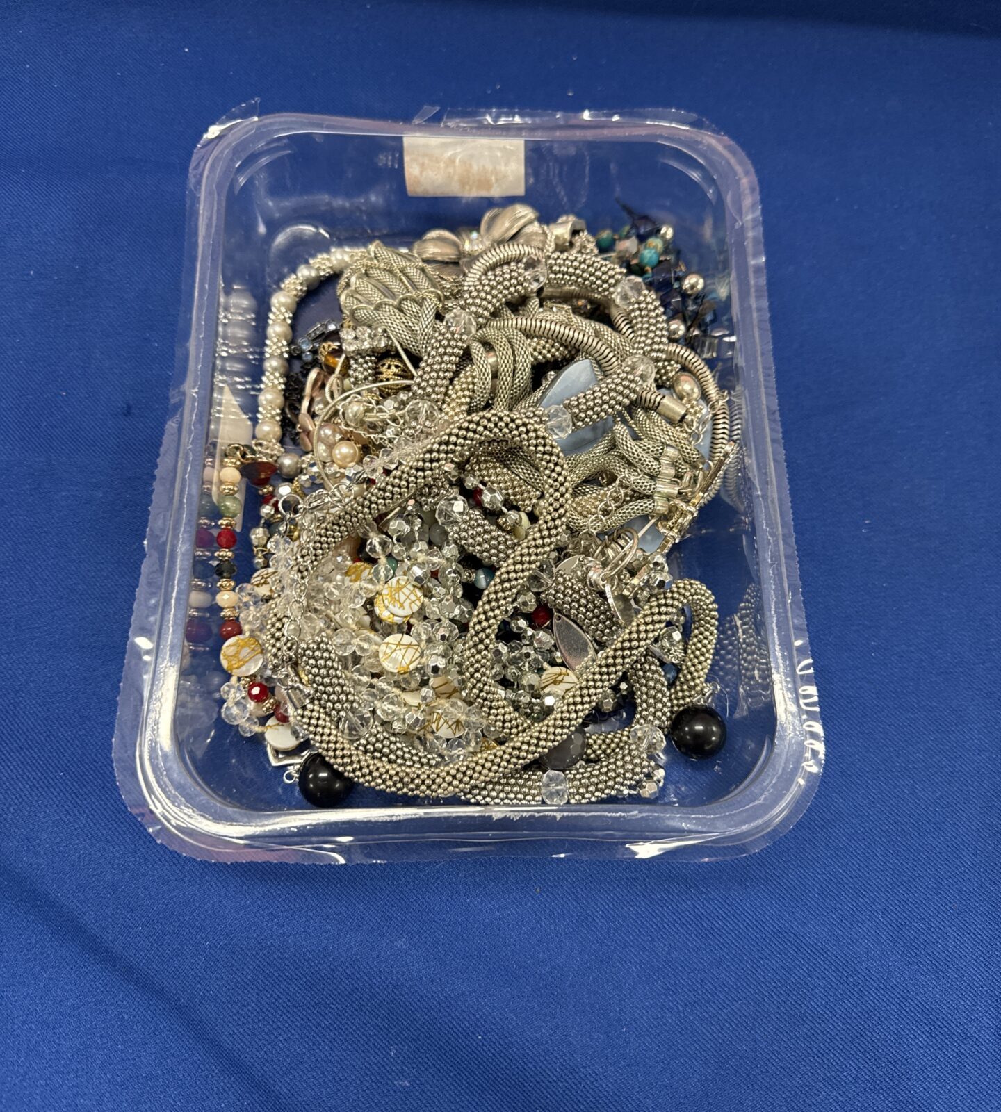 Tray of costume jewellery