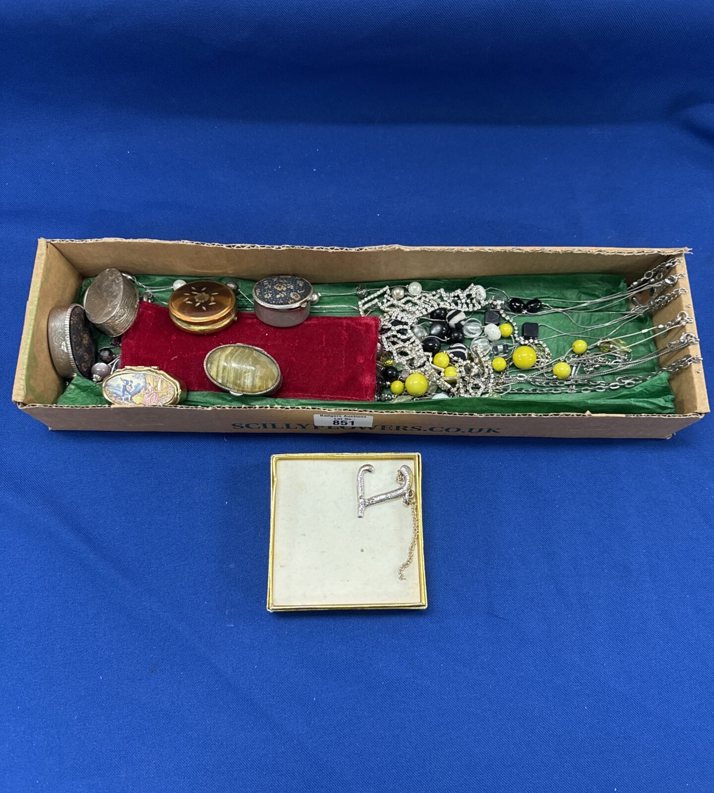 Quantity of costume jewellery & pill pots