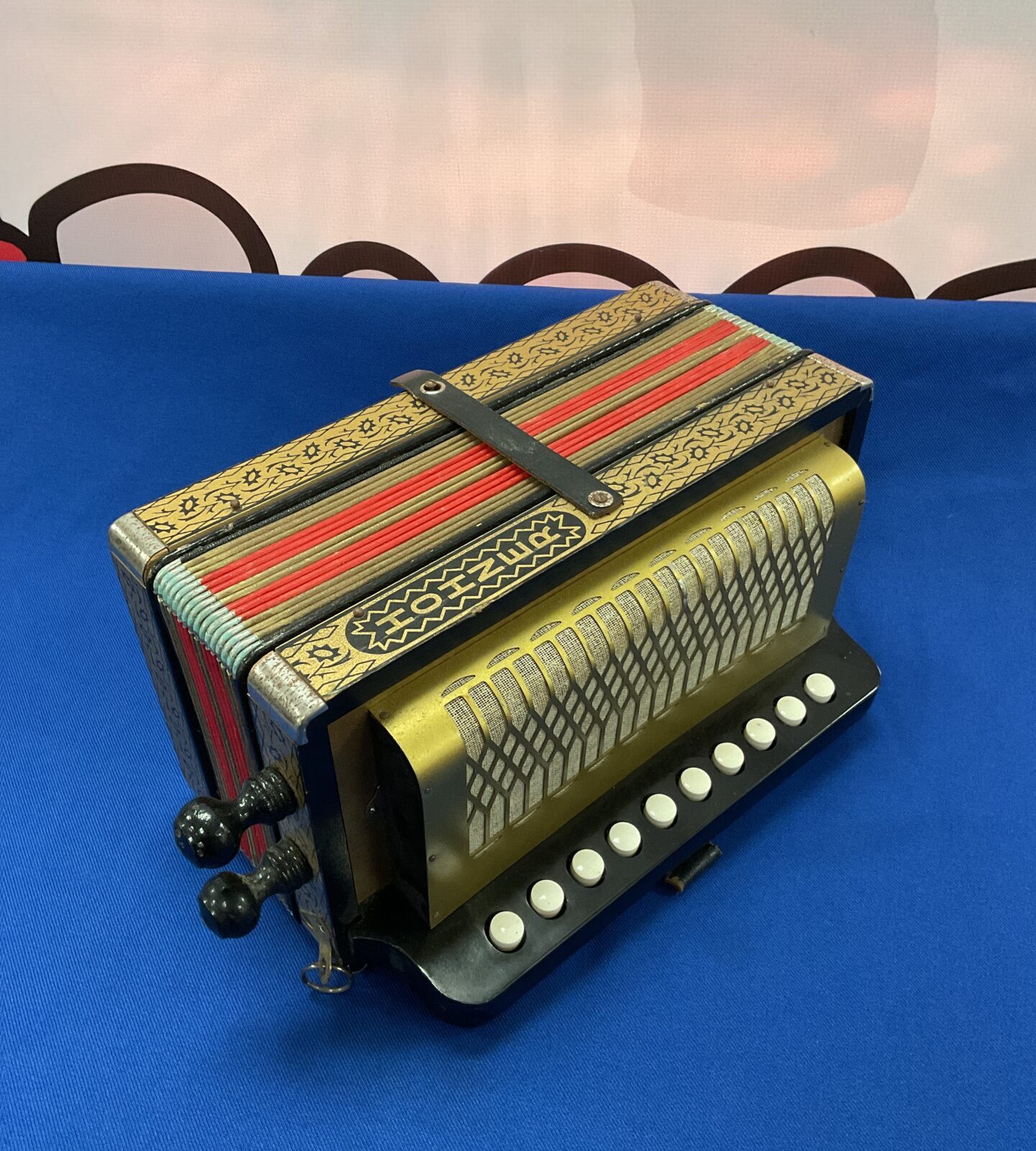 Vintage hohner 10 key accordion