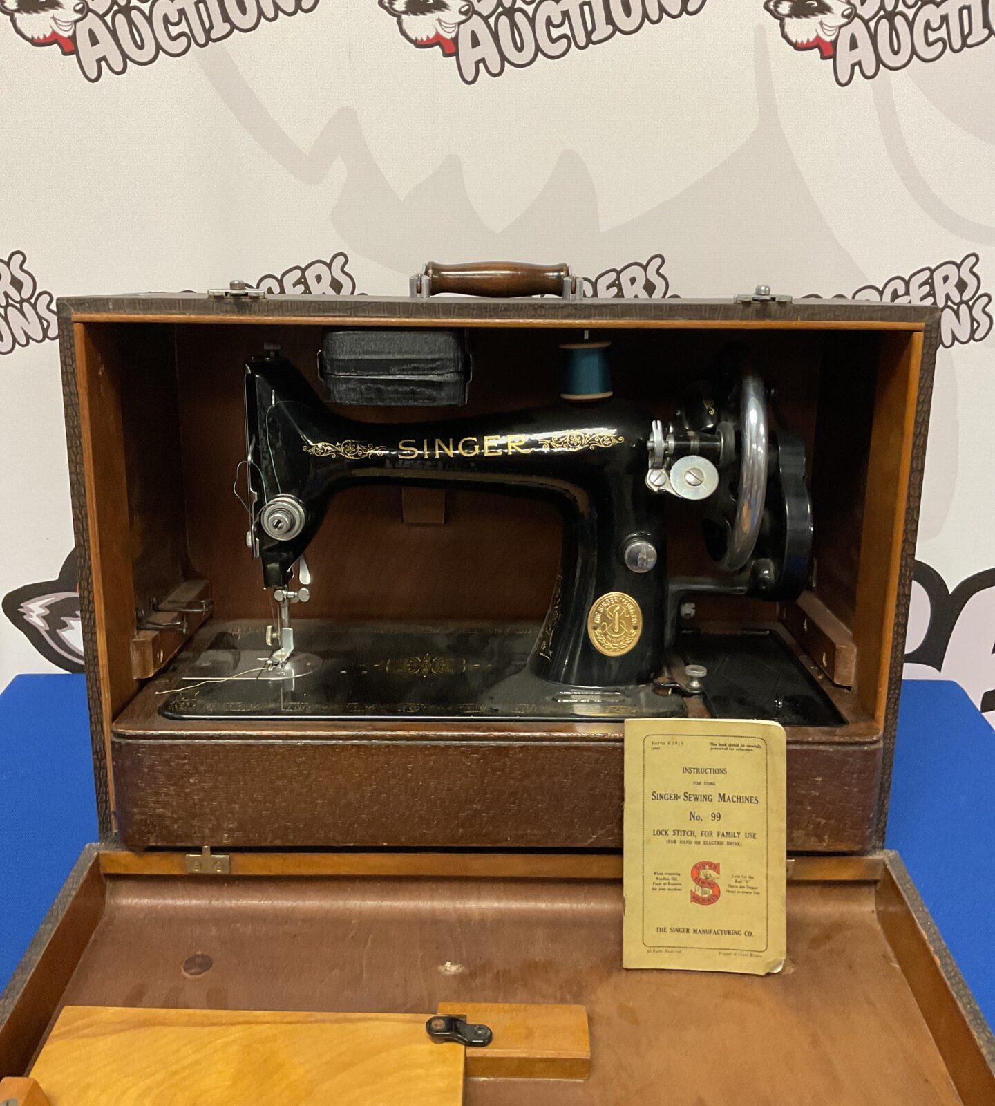 Vintage singer model 99 sewing machine