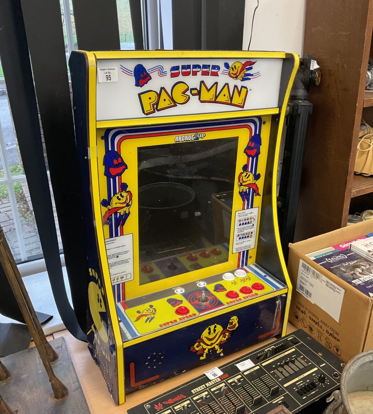 Super pac-man arcade machine untested