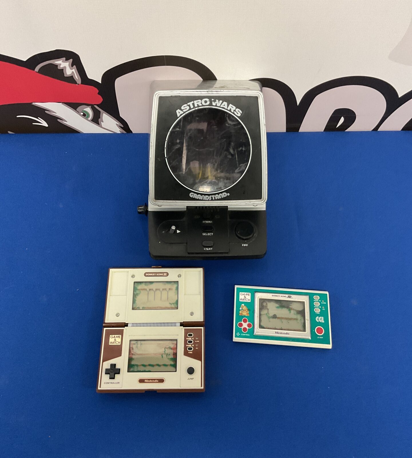 Grandstand astro wars lcd game & two nintendo game & watches for repair