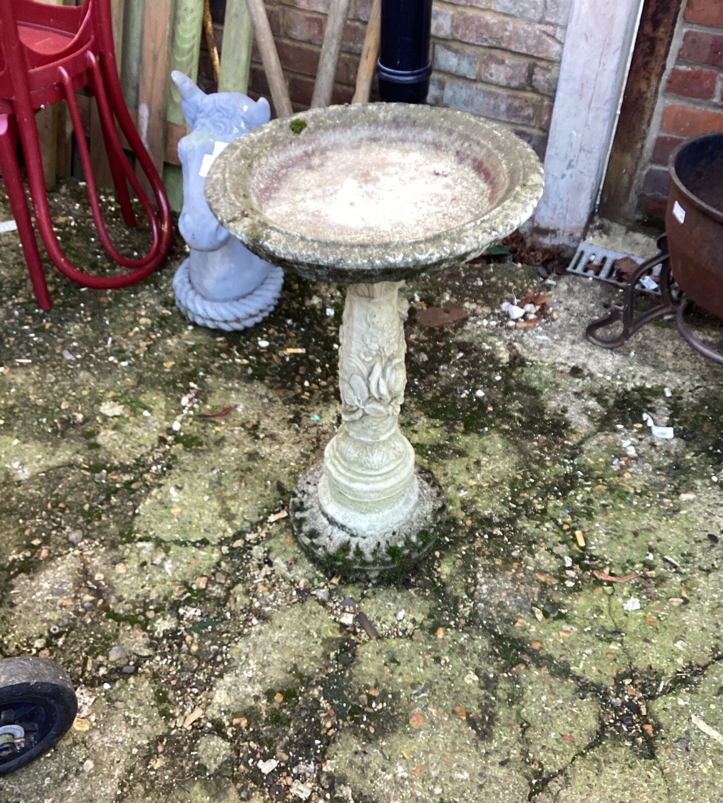 Stone effect garden bird bath