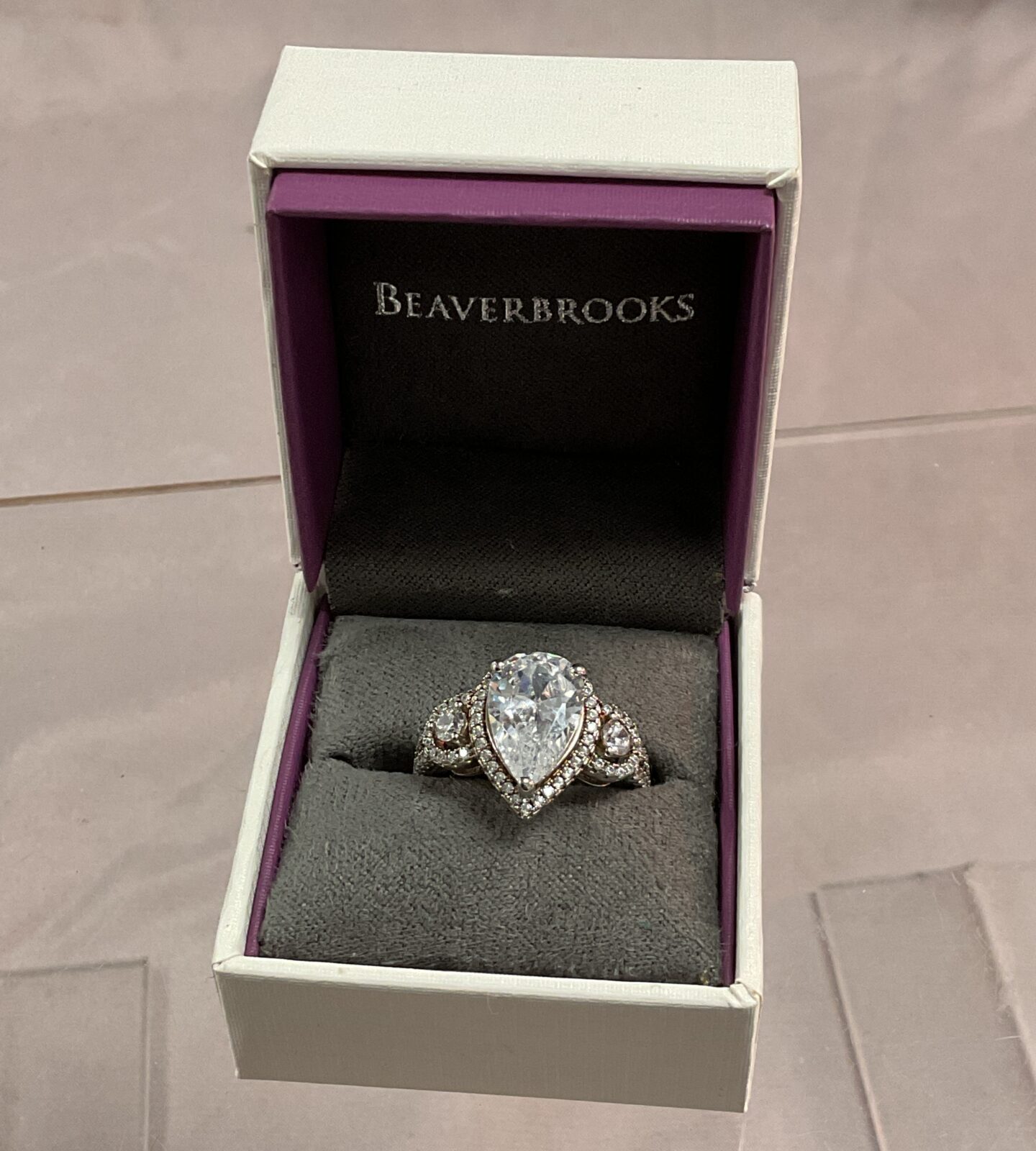 Beaverbrooks S E 925 Silver Ring size M