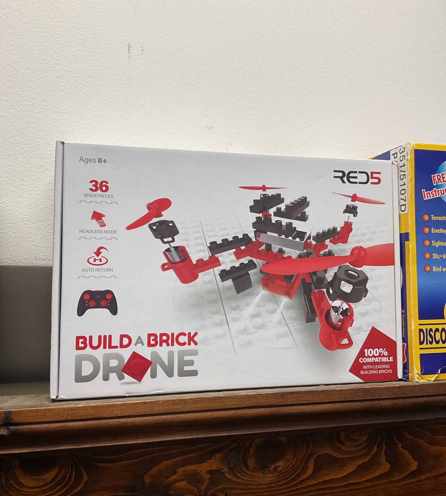 Red 5 Build a brick drone kit