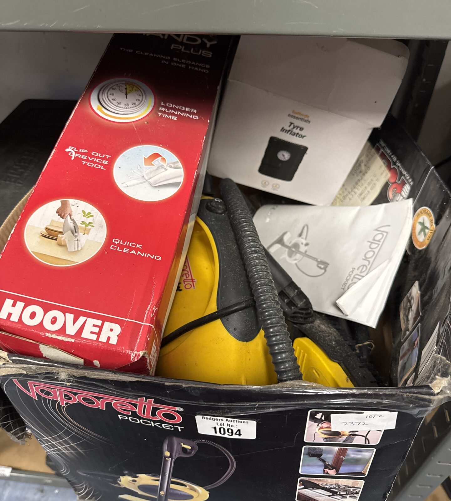 Selection of items inc vaporetto pocket steam cleaner, hoover dustbuster & Halfords tyre inflator