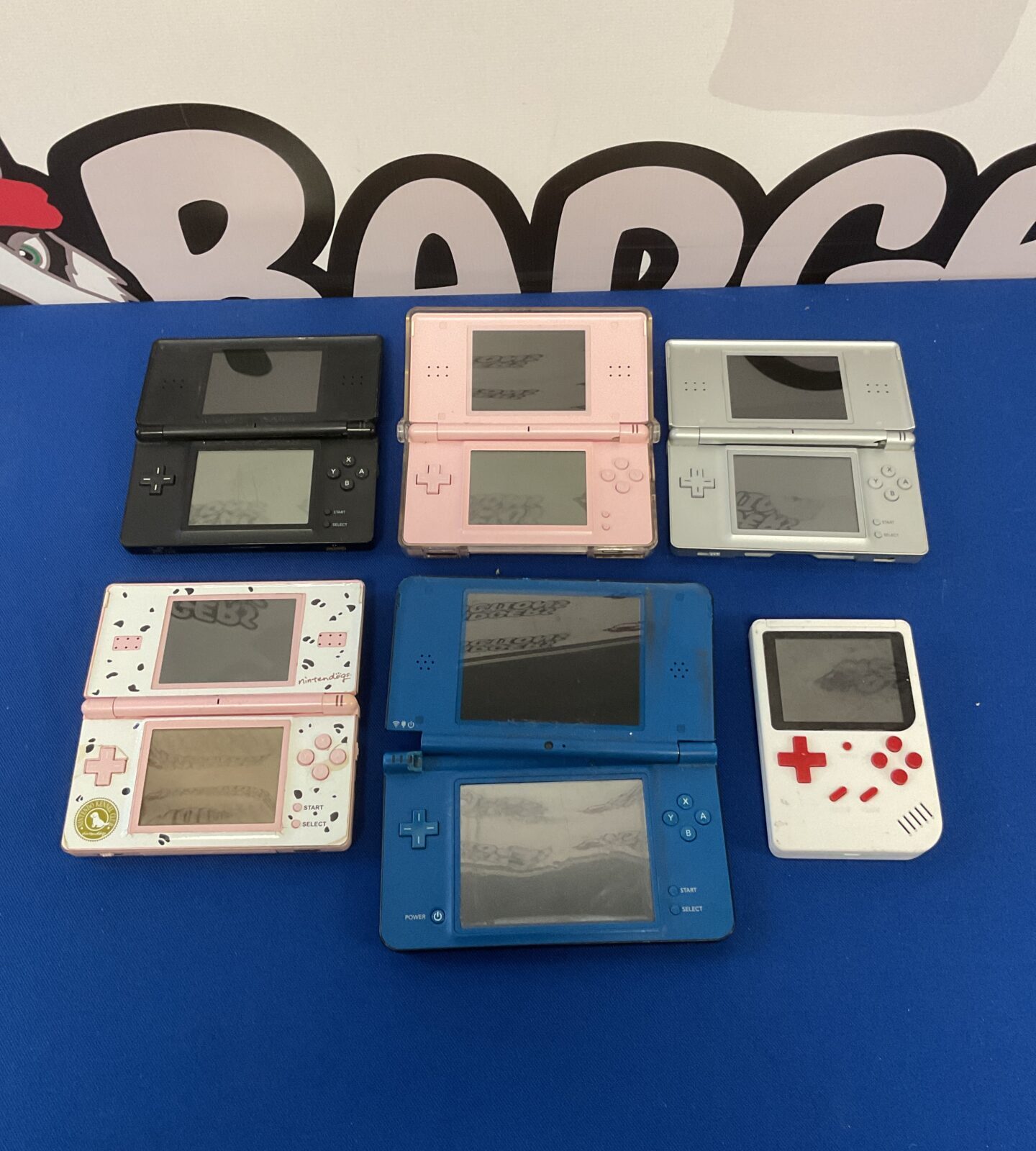 Bundle of Nintendo ds consoles for repair