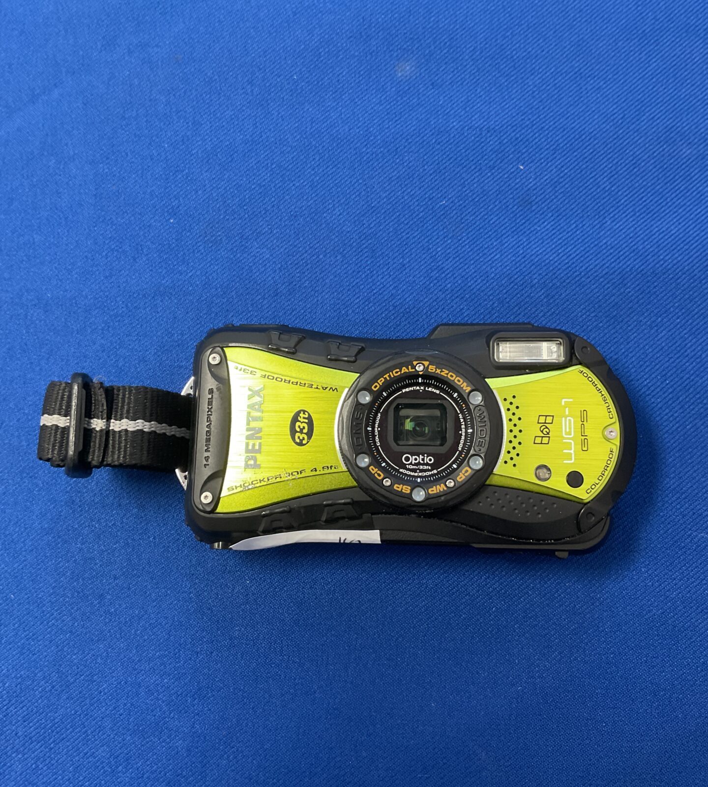 Pentax wg-1 gps waterproof camera