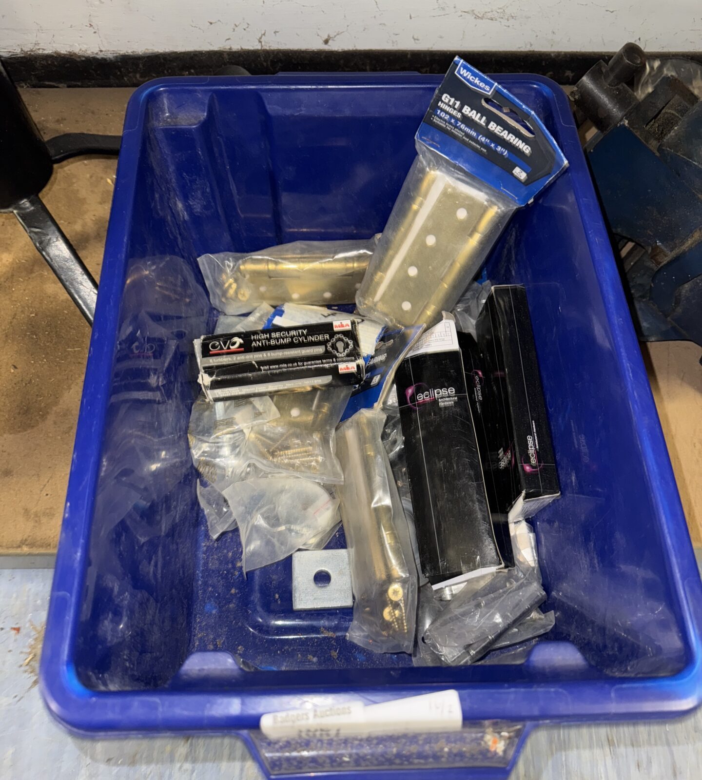Box of assorted hardware inc hinges & others