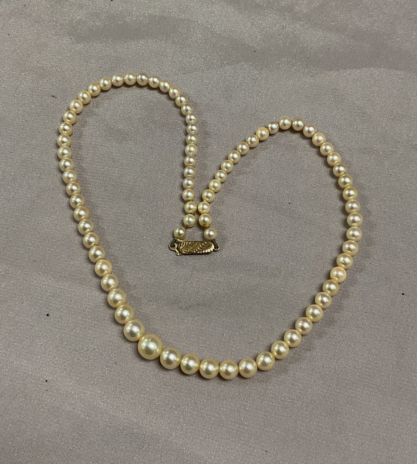 pearl necklace with 9ct gold clasp