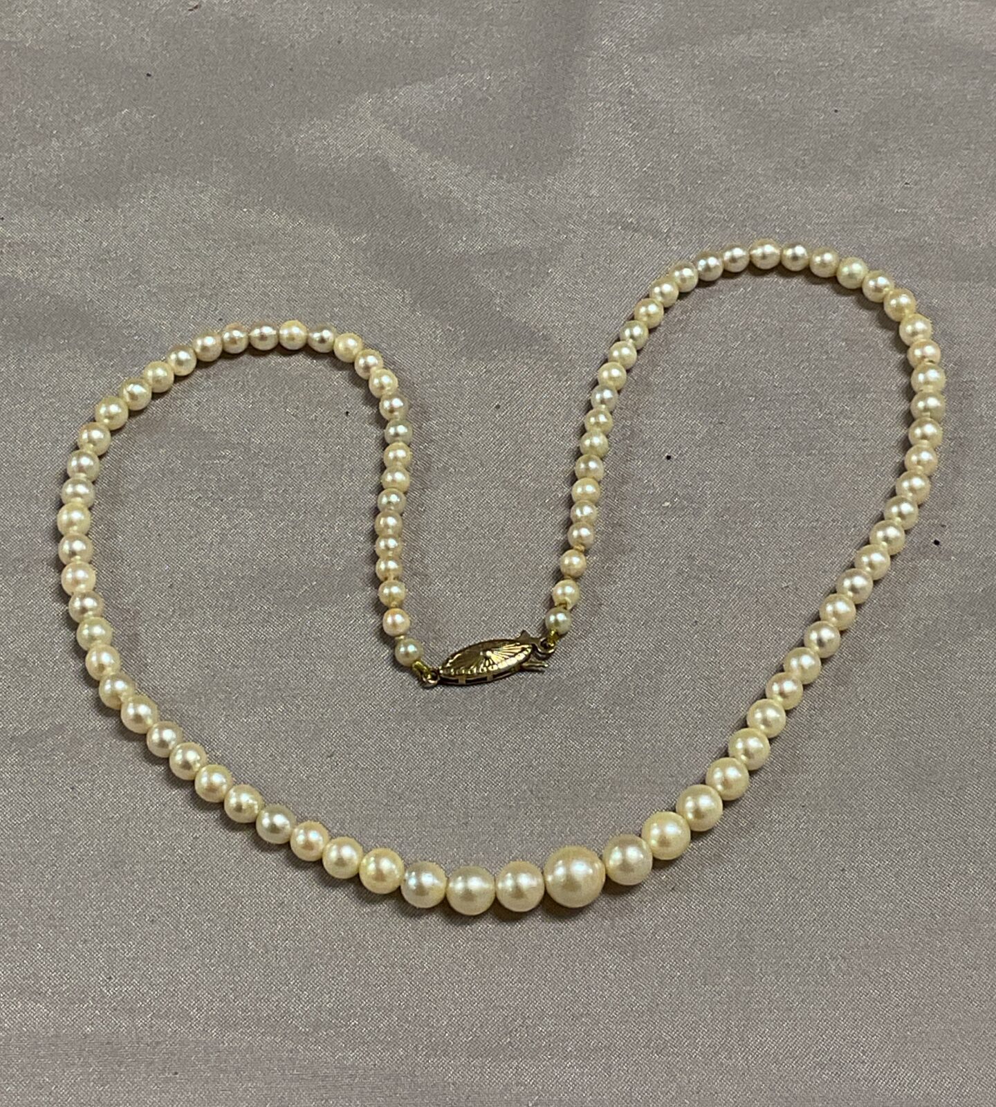 pearl necklace with 9ct gold clasp