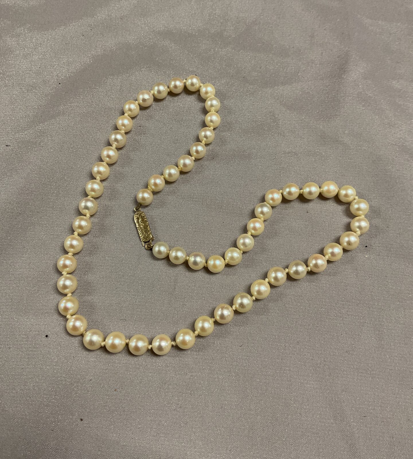 pearl necklace with 9ct gold clasp