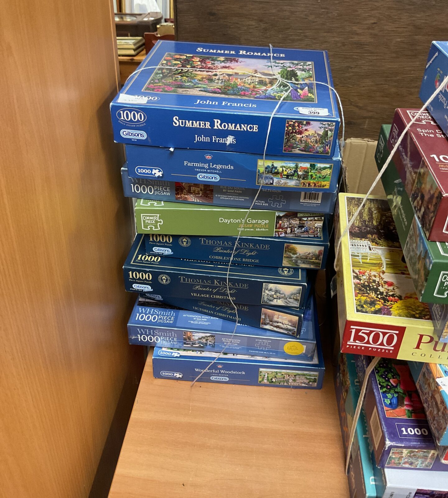 Selection of mixed puzzles inc gibsons and corner piece