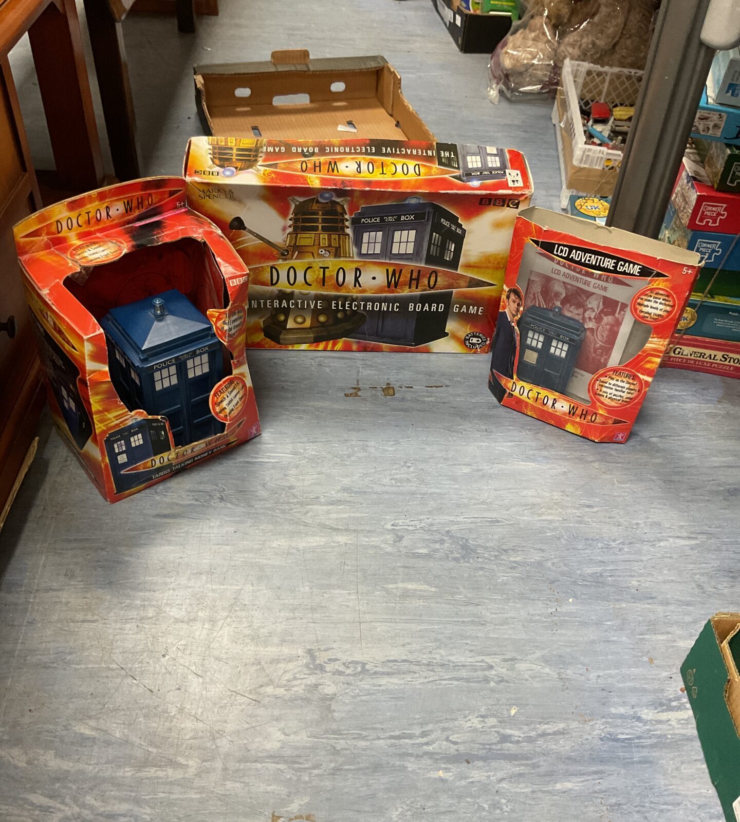 Three doctor who toys inc talking money bank and electronic board game