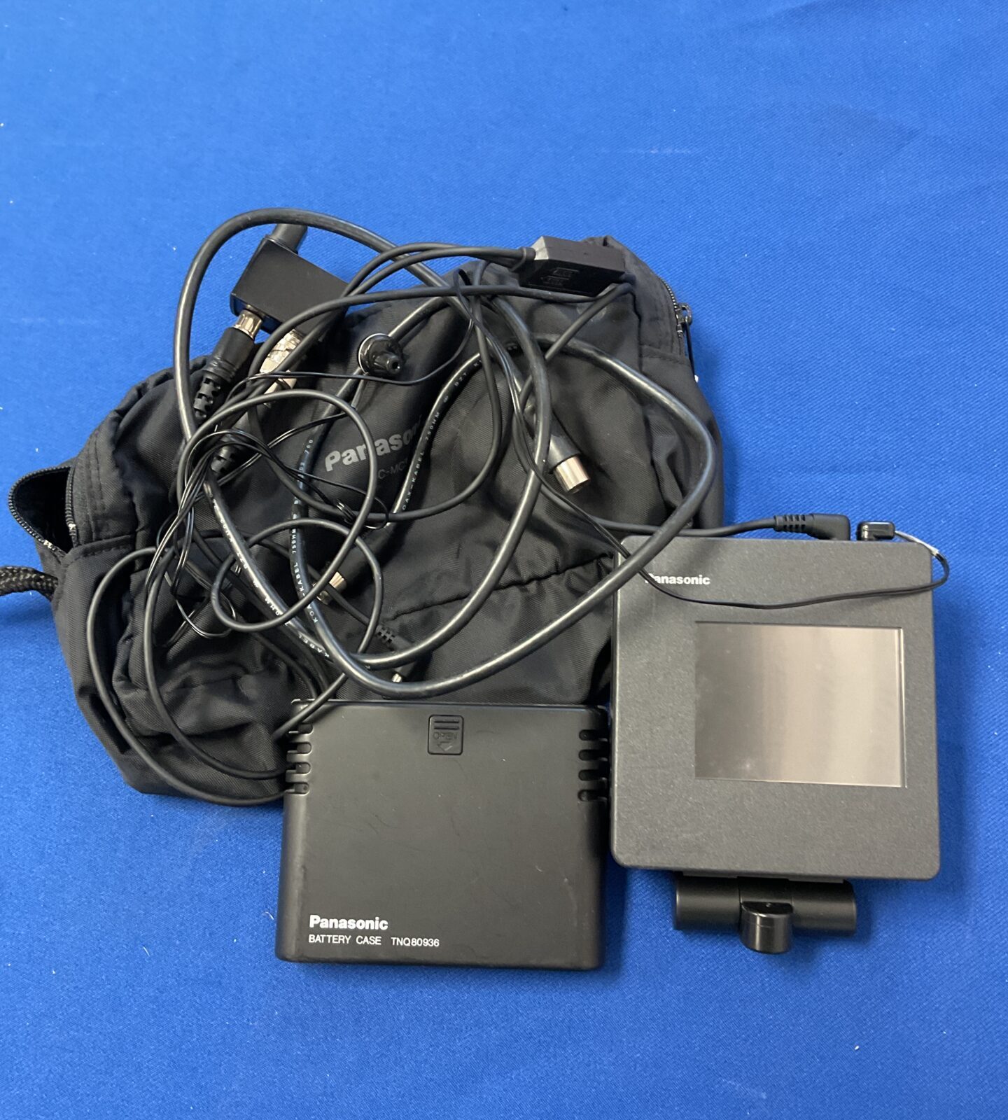 Panasonic colour monitor with battery pack