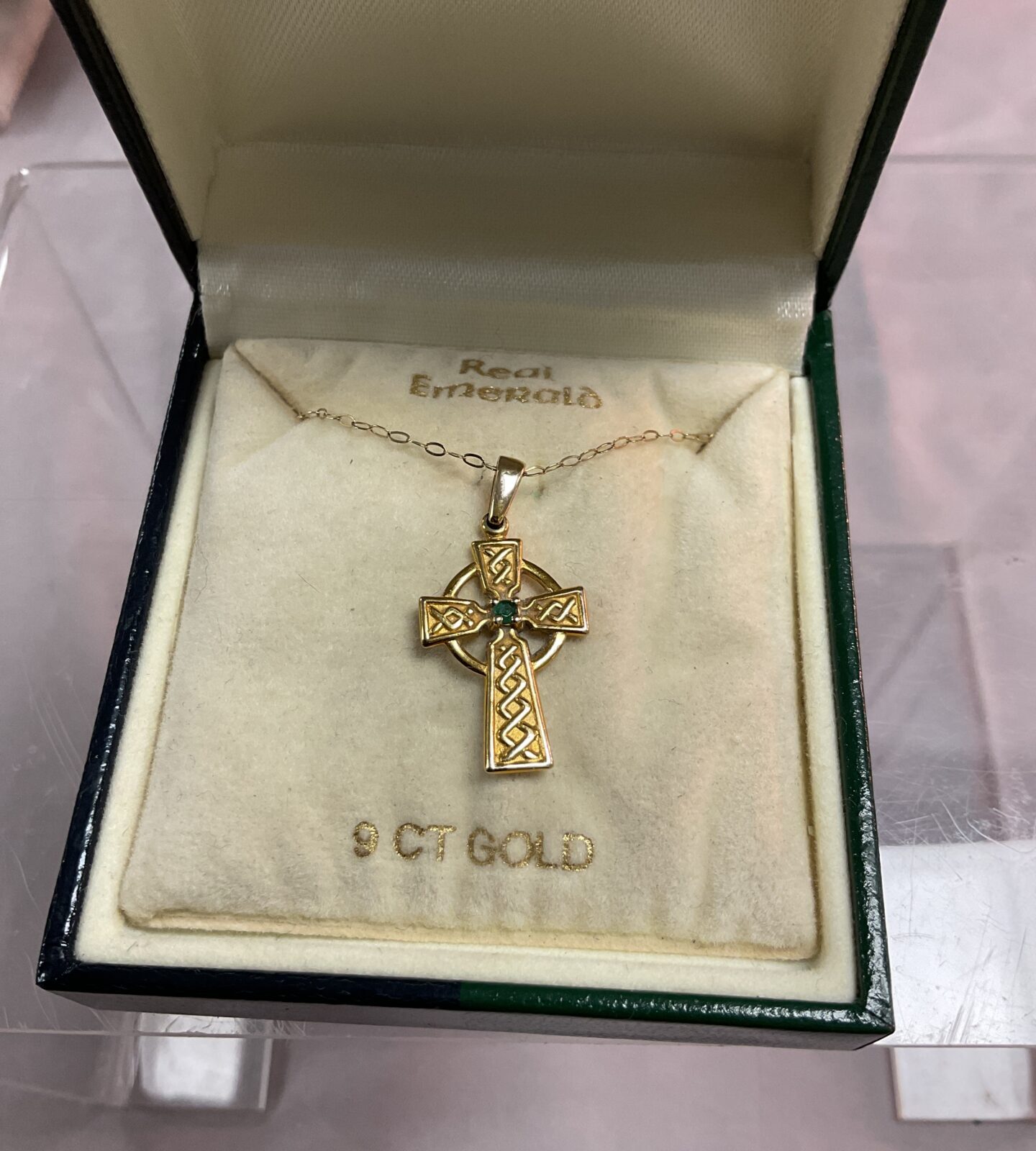 9ct gold emerald set celtic cross pendant 14” necklace