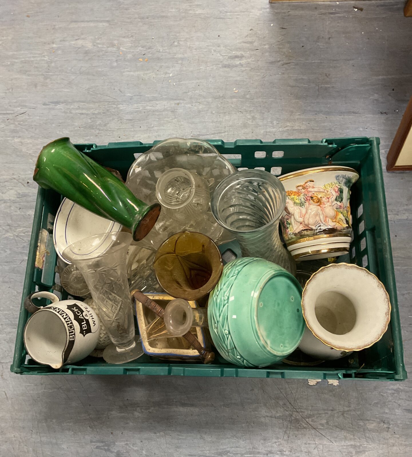 Tray of glassware & china including capodemonte plat pot