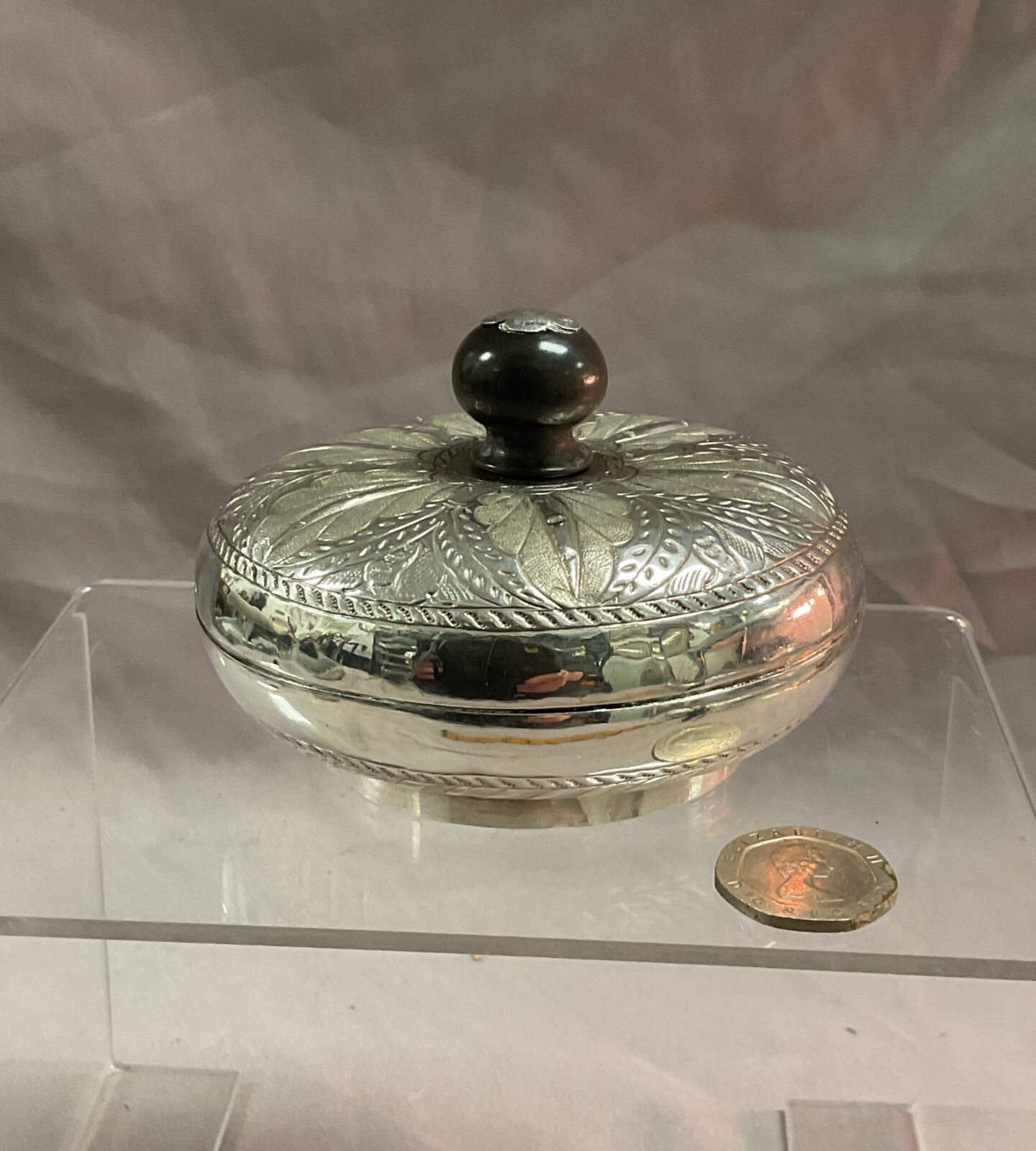 Silver / Whitemetal pot unidentified marks 61.5g