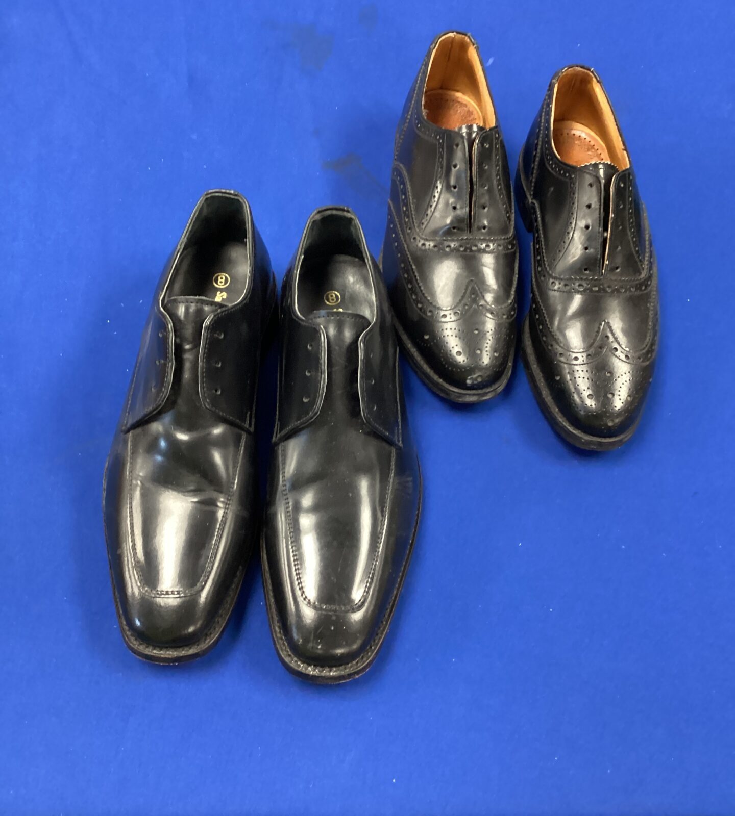 Two pairs of mens leather shoes size 8 inc Samual windsor