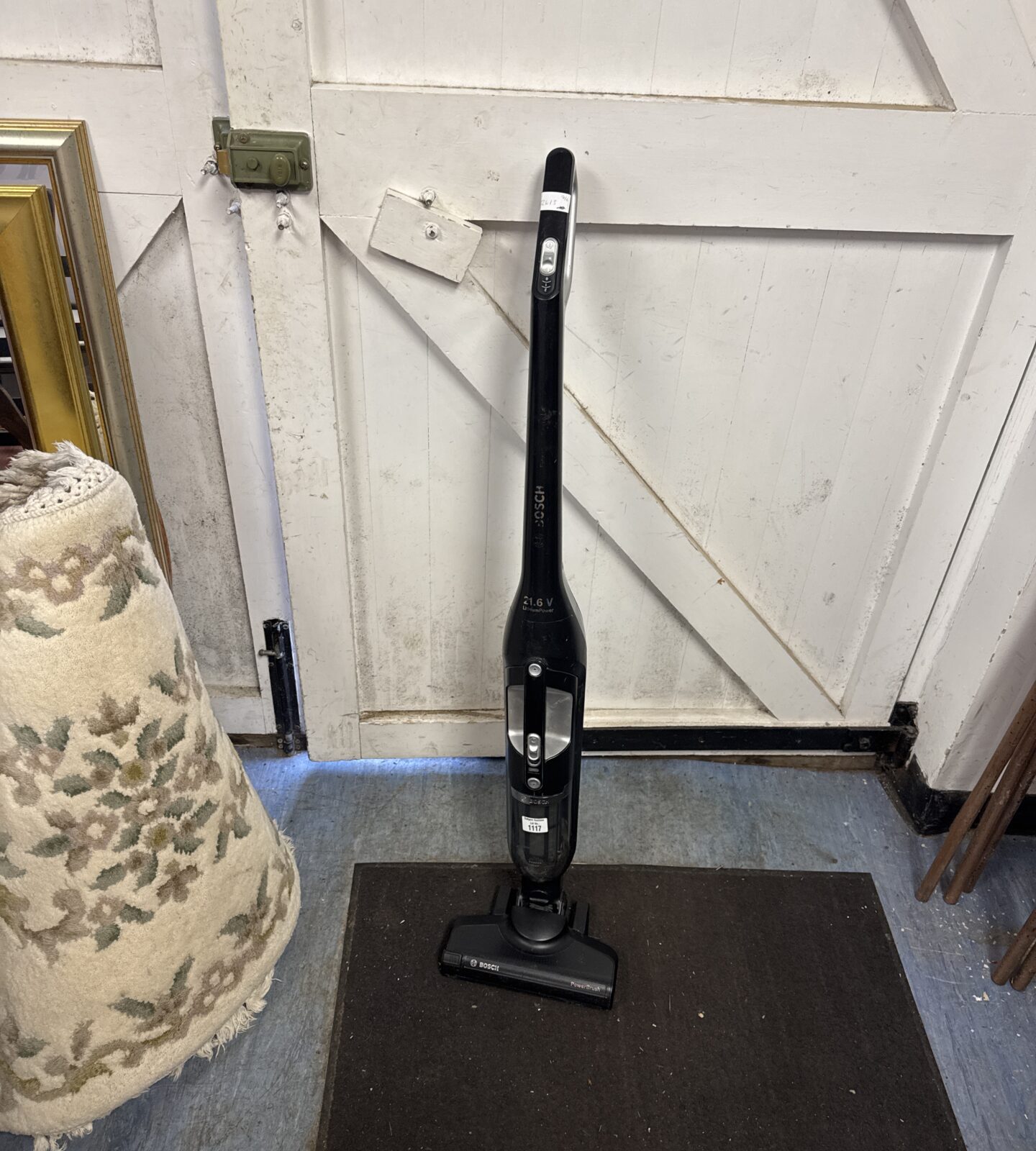 Bosch cordless hoover - untested, flat battery - no charger