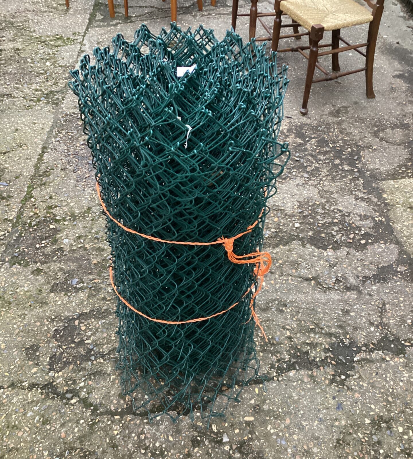 Roll of wire fencing