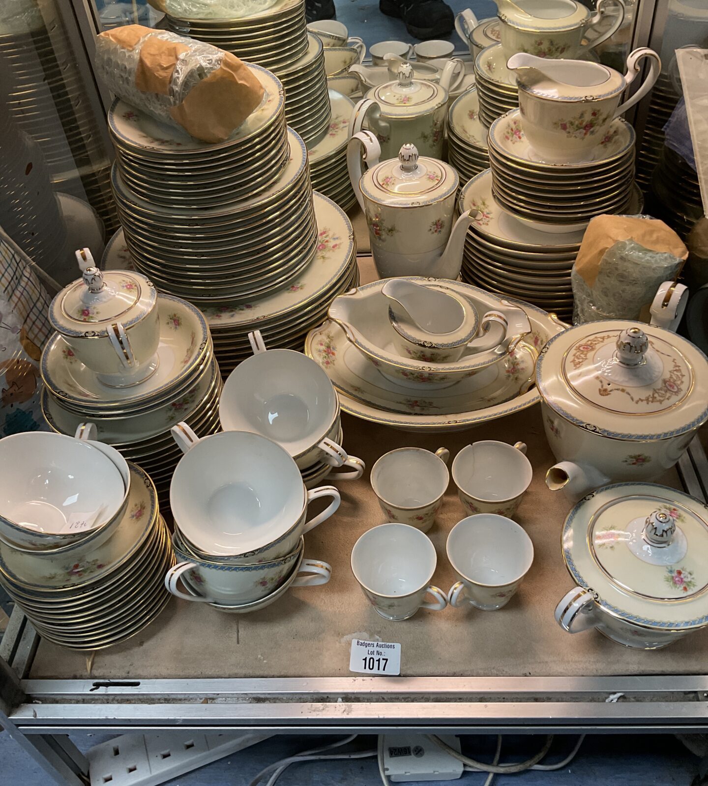 Large Japanese noritaki dinner set