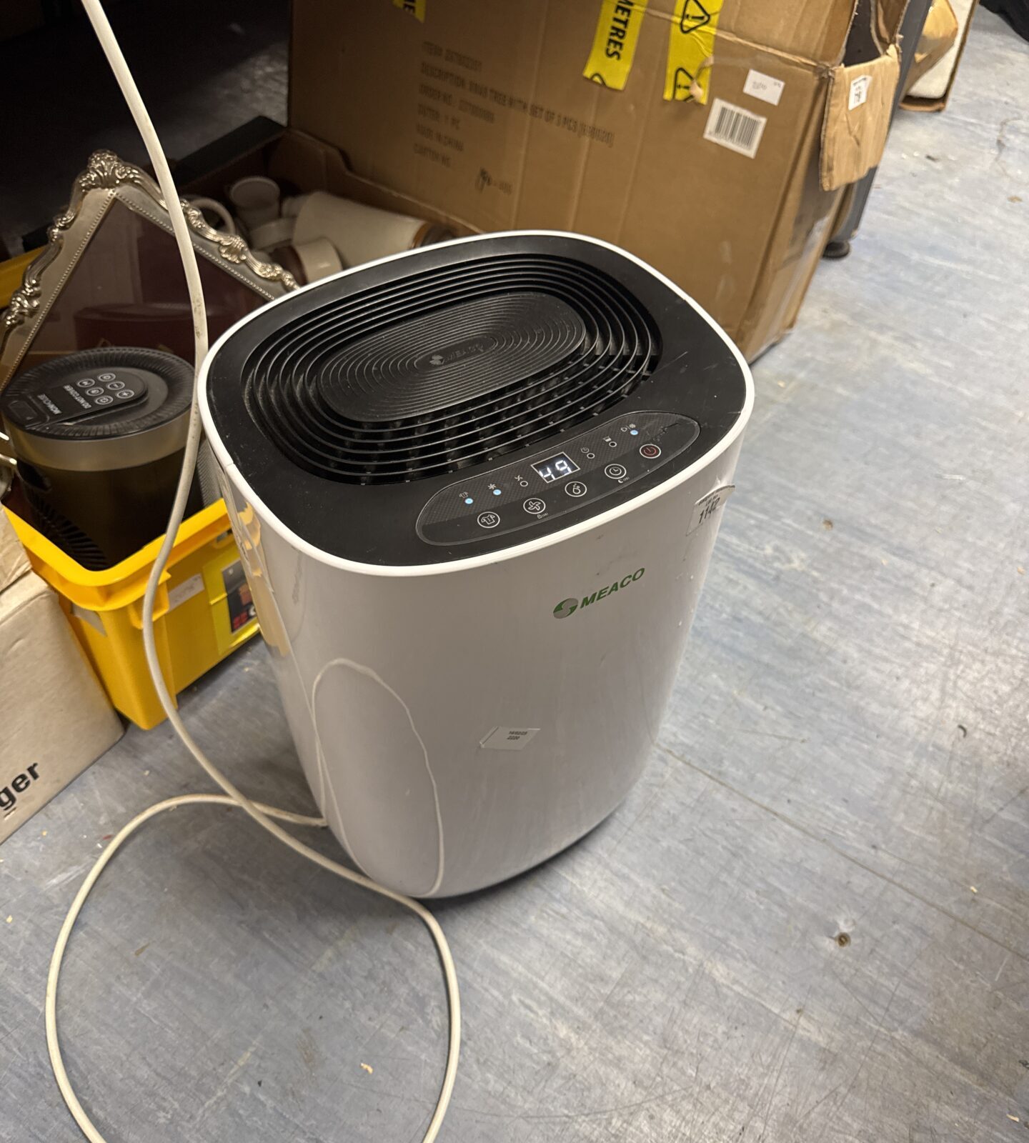 Meaco Dehumidifier - powers on, fan spins