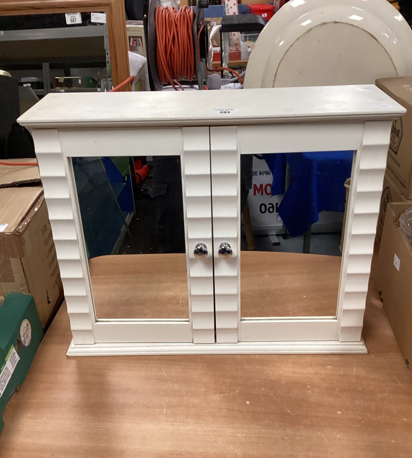 Bathroom mirrored cabinet