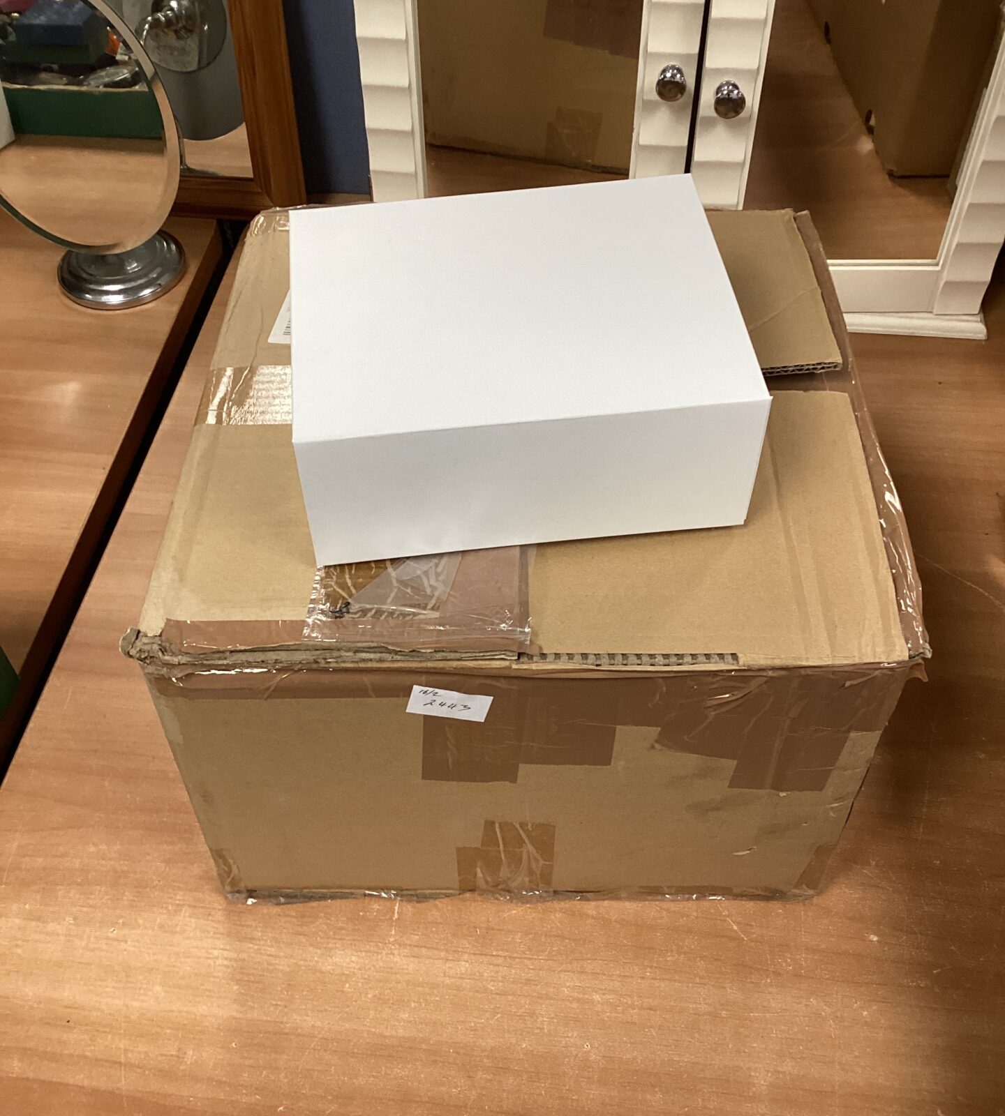 Box of flat packed magnetic boxes